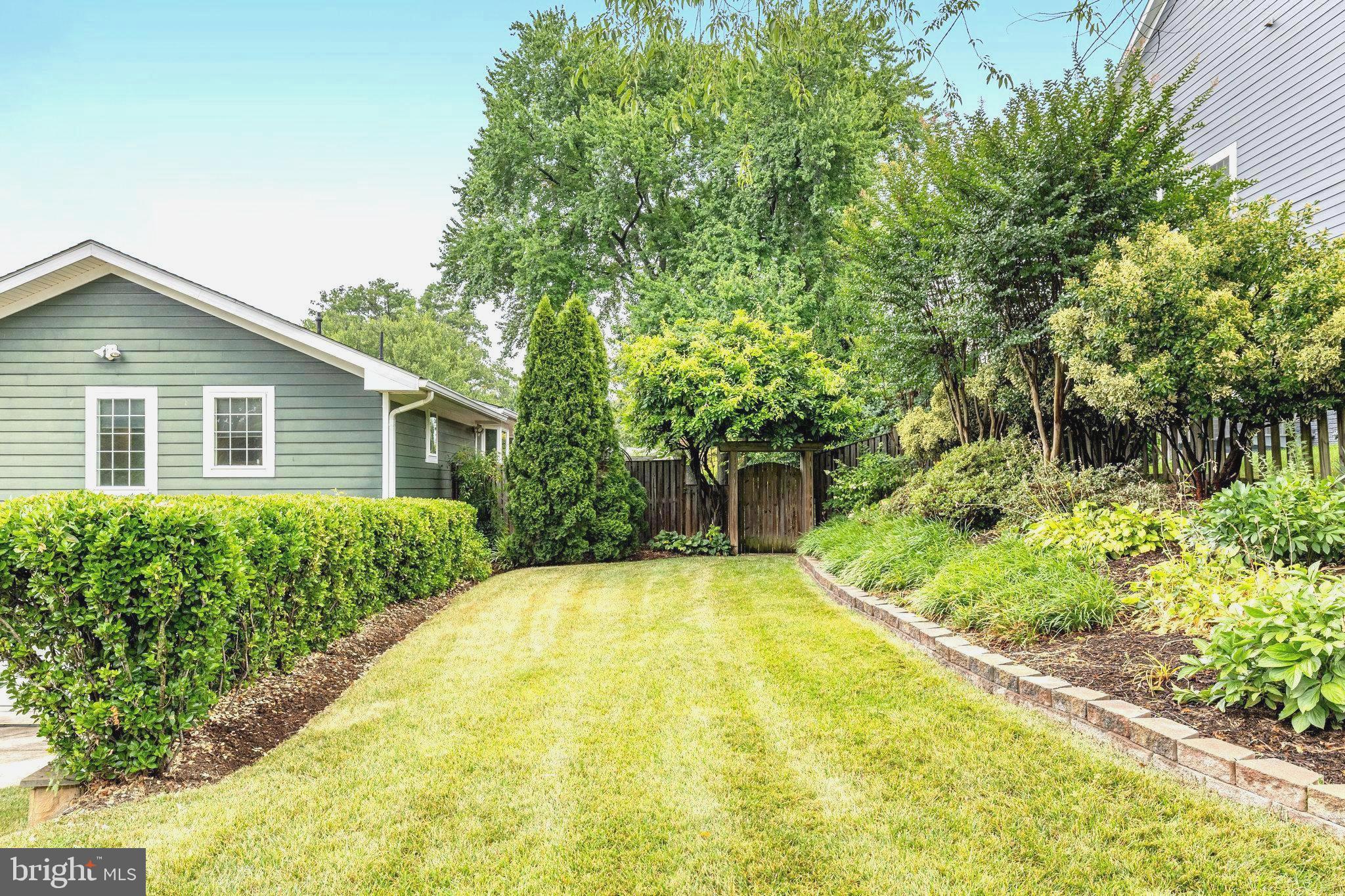 ROSEMONT - Residential