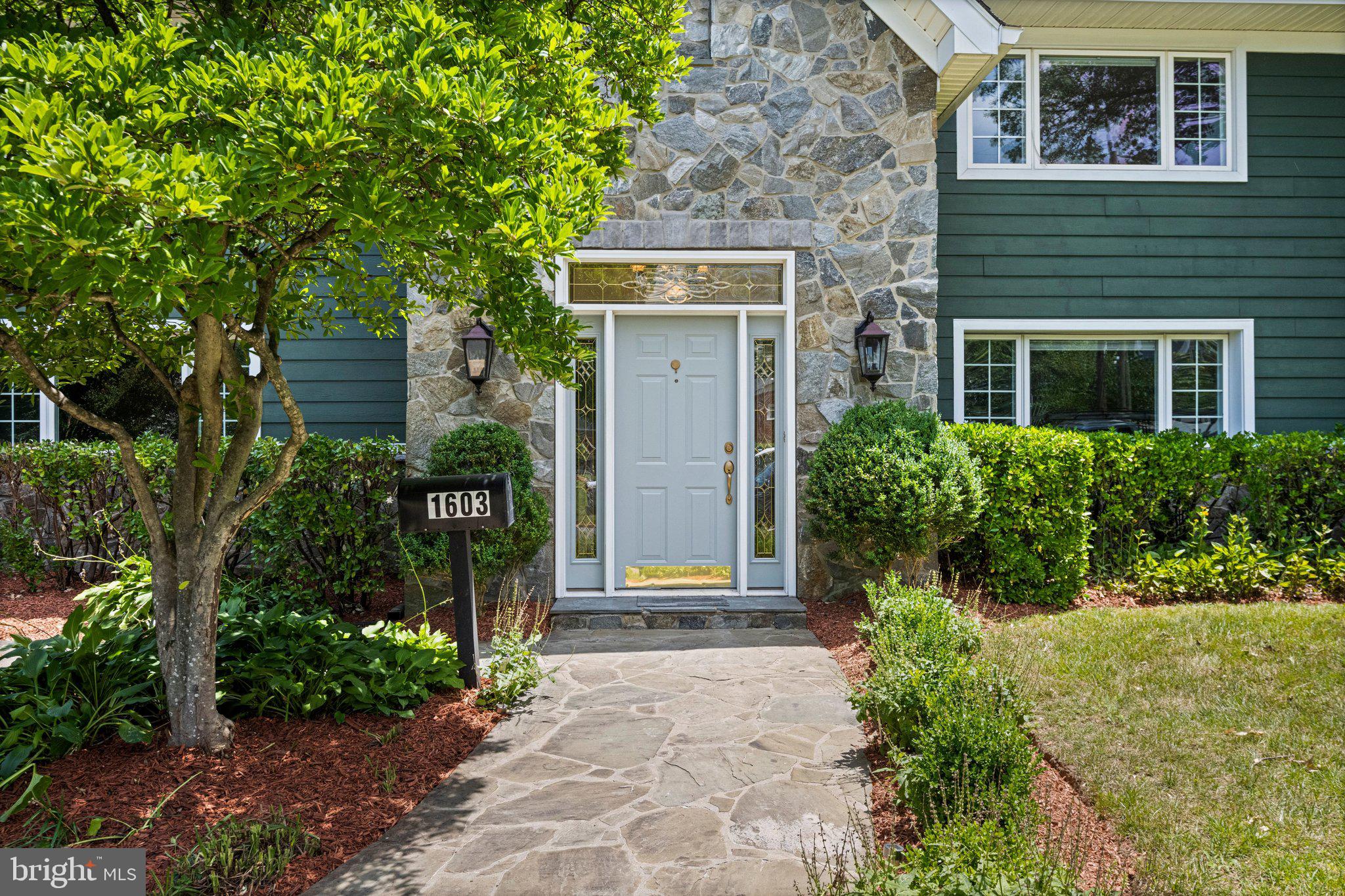 ROSEMONT - Residential