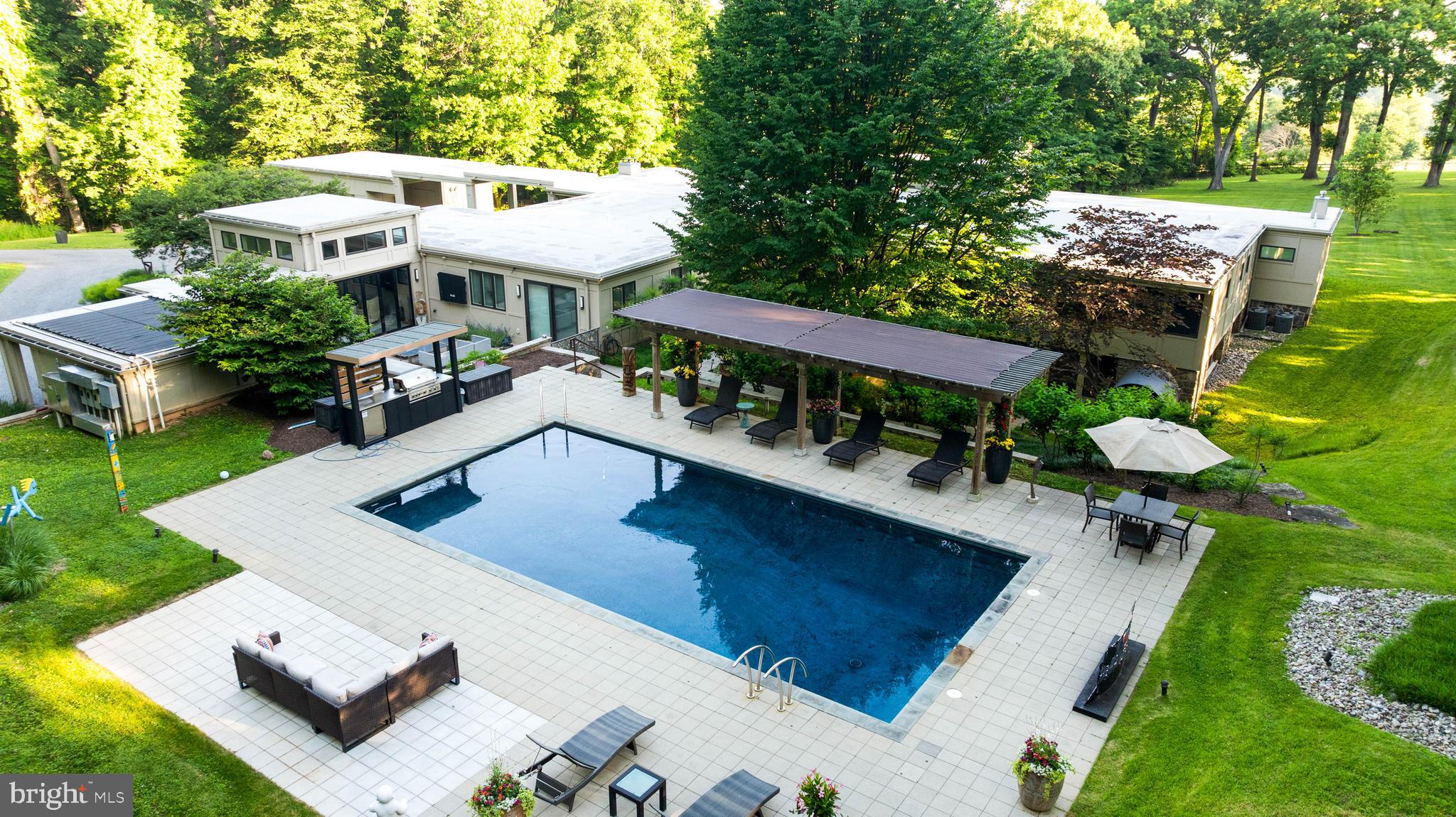 CAVES VALLEY - Residential