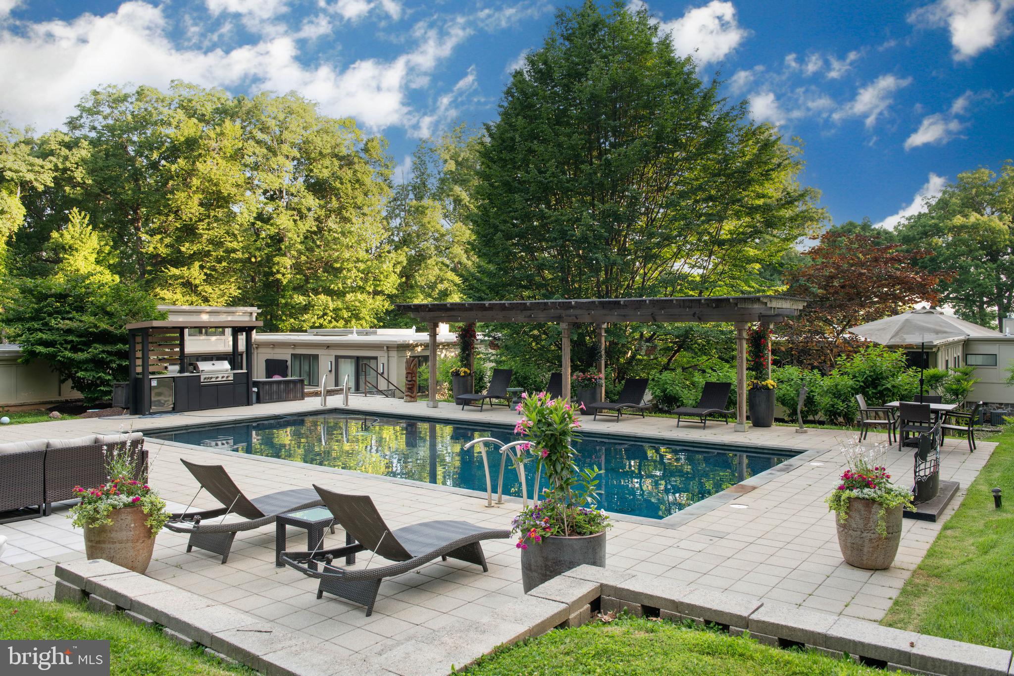 CAVES VALLEY - Residential