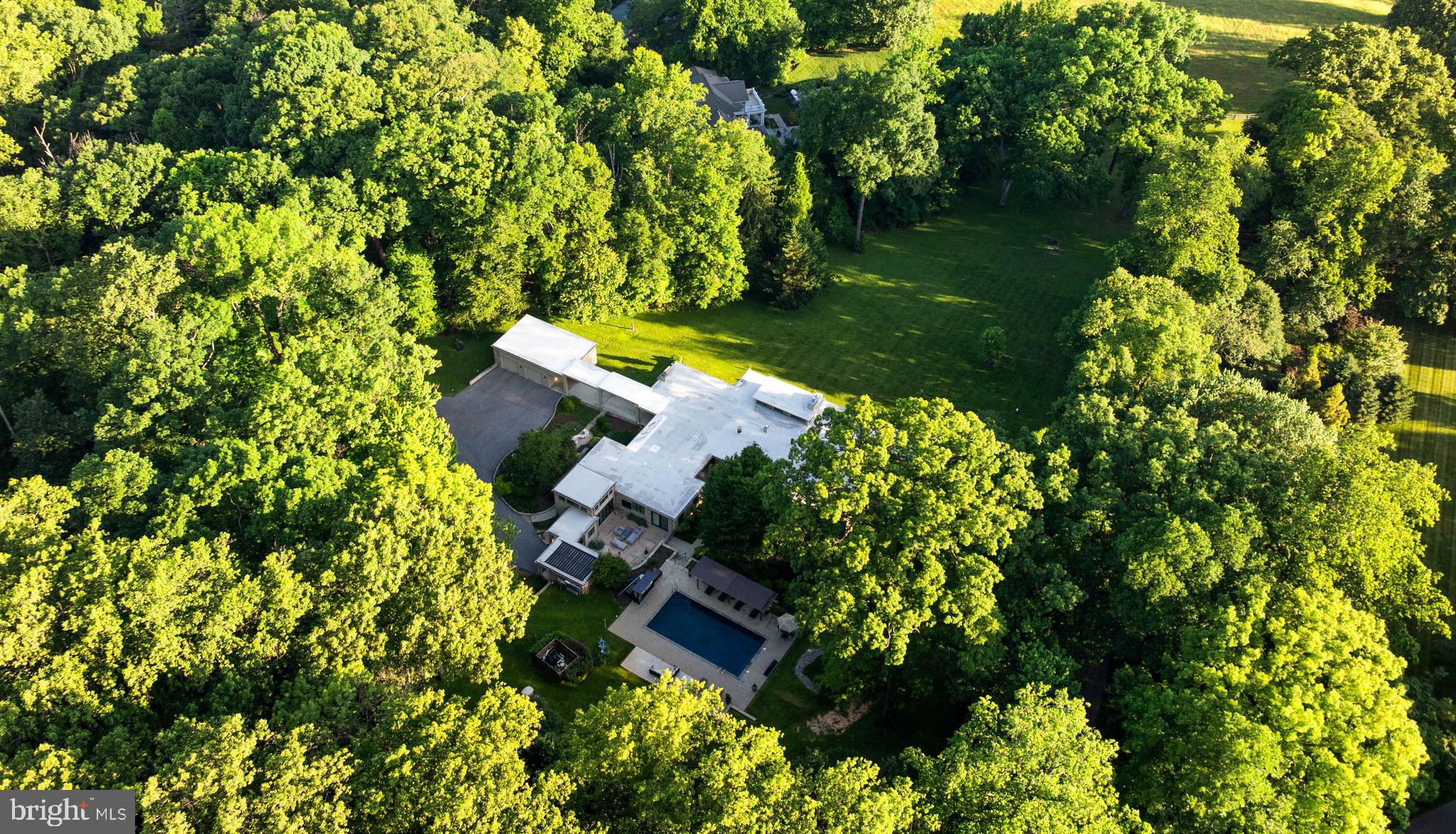CAVES VALLEY - Residential