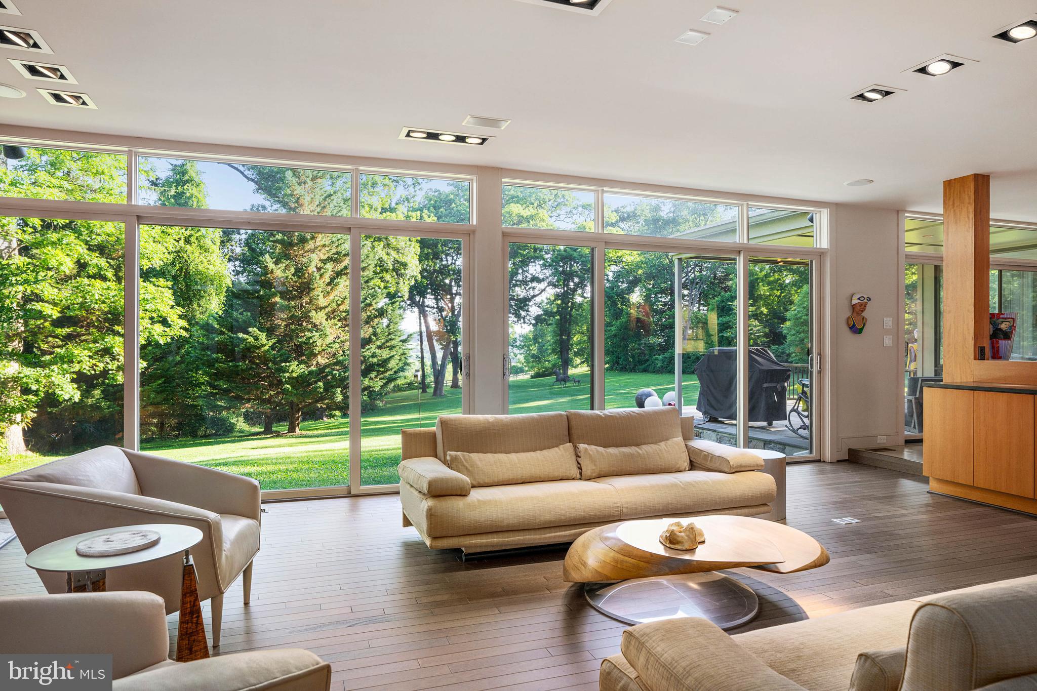 CAVES VALLEY - Residential