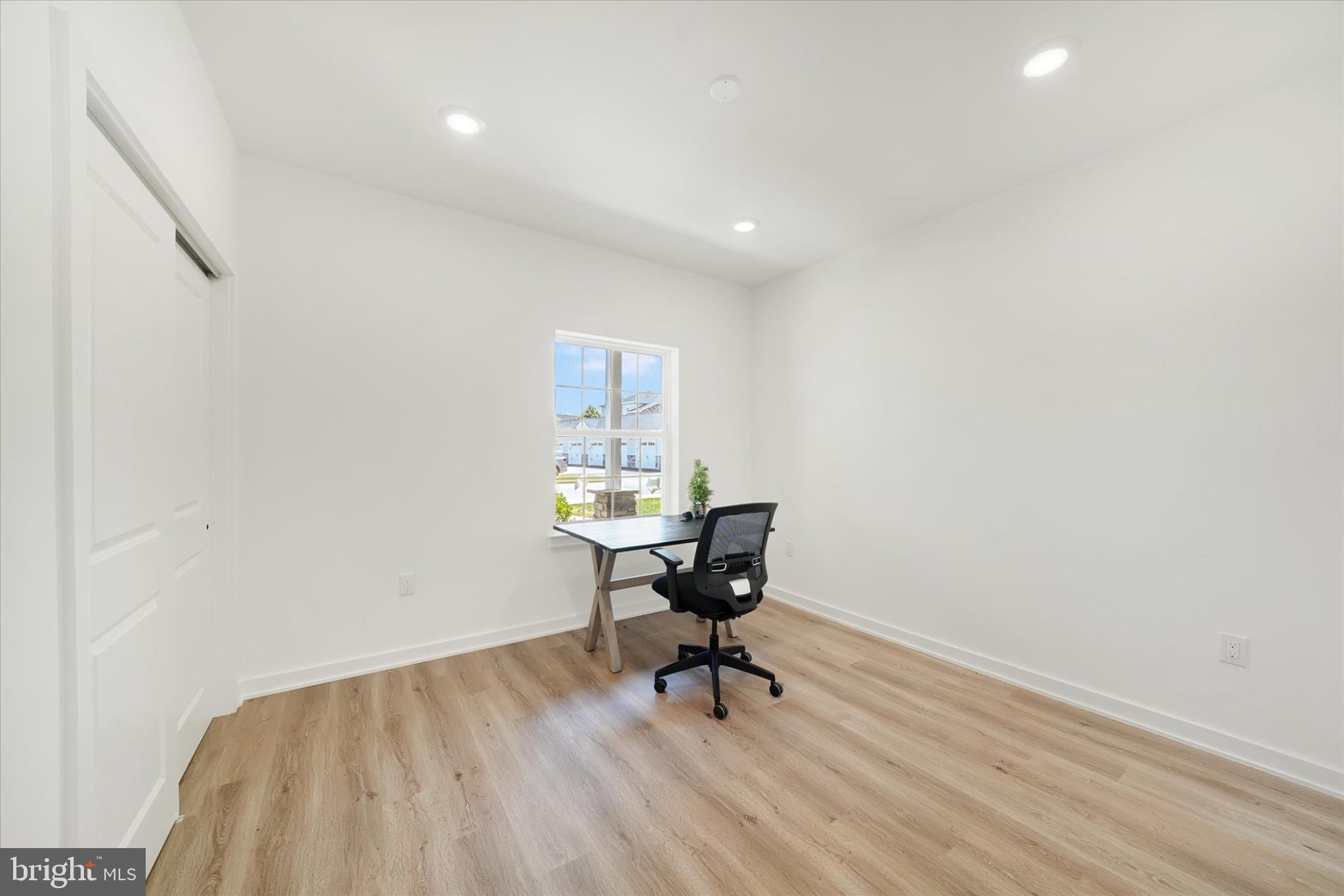STEEPLE GLENN - Residential