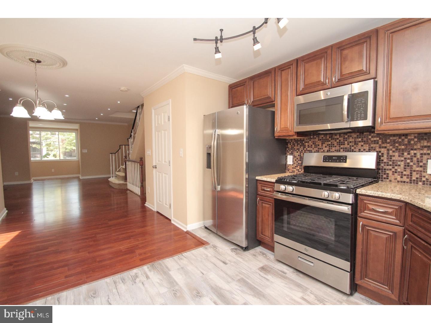 WEST OAK LANE - Residential