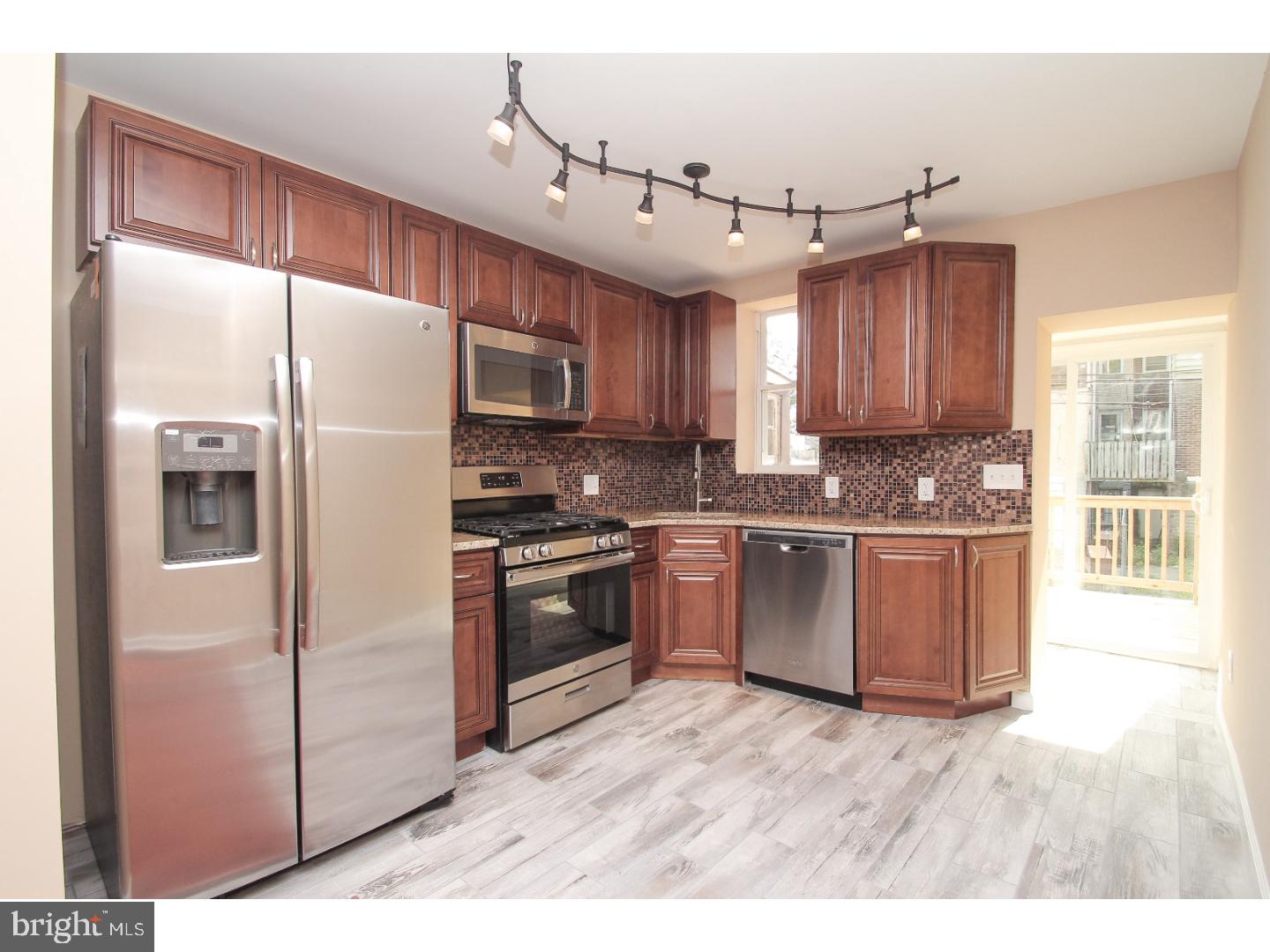 WEST OAK LANE - Residential