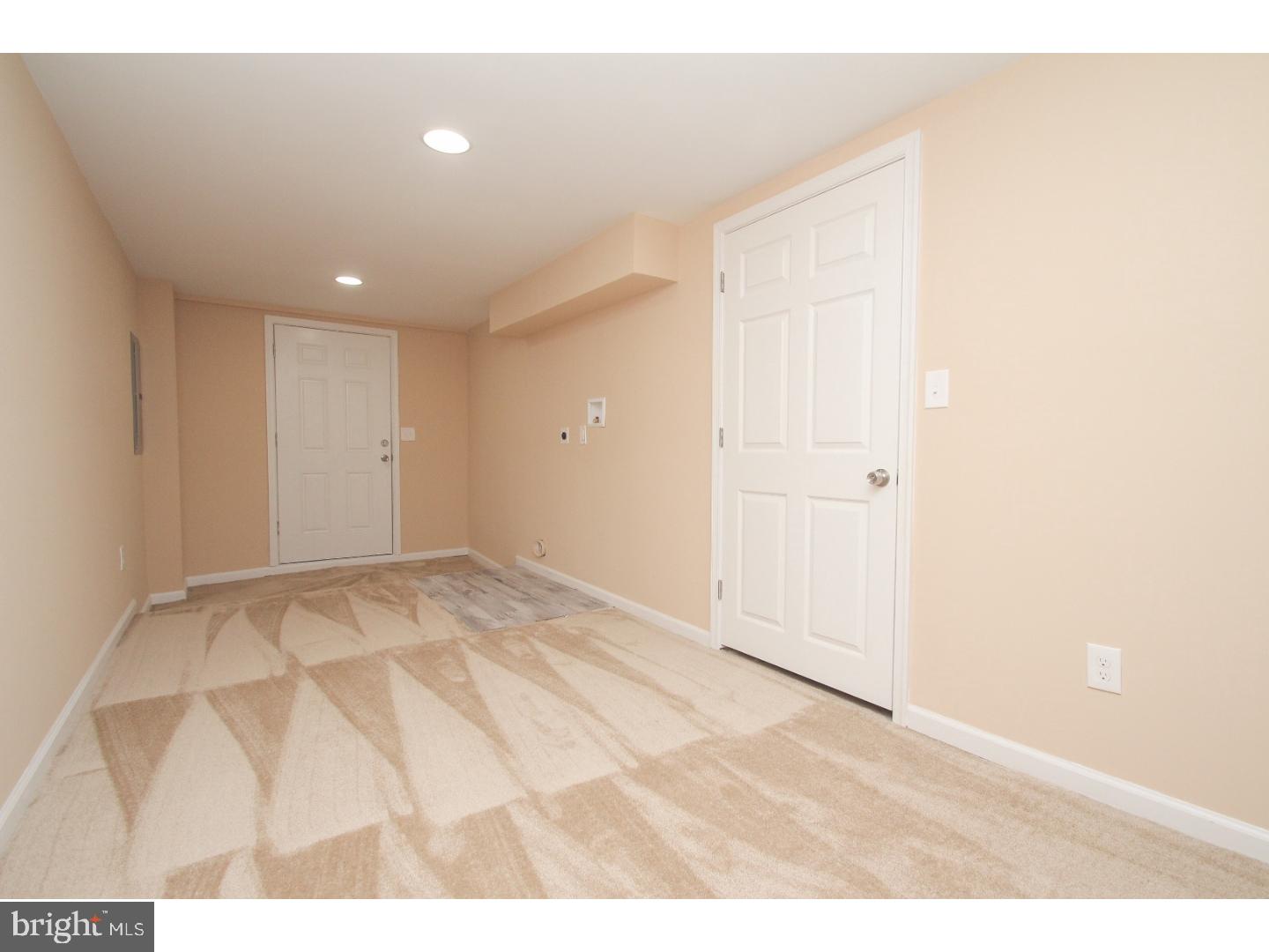 WEST OAK LANE - Residential