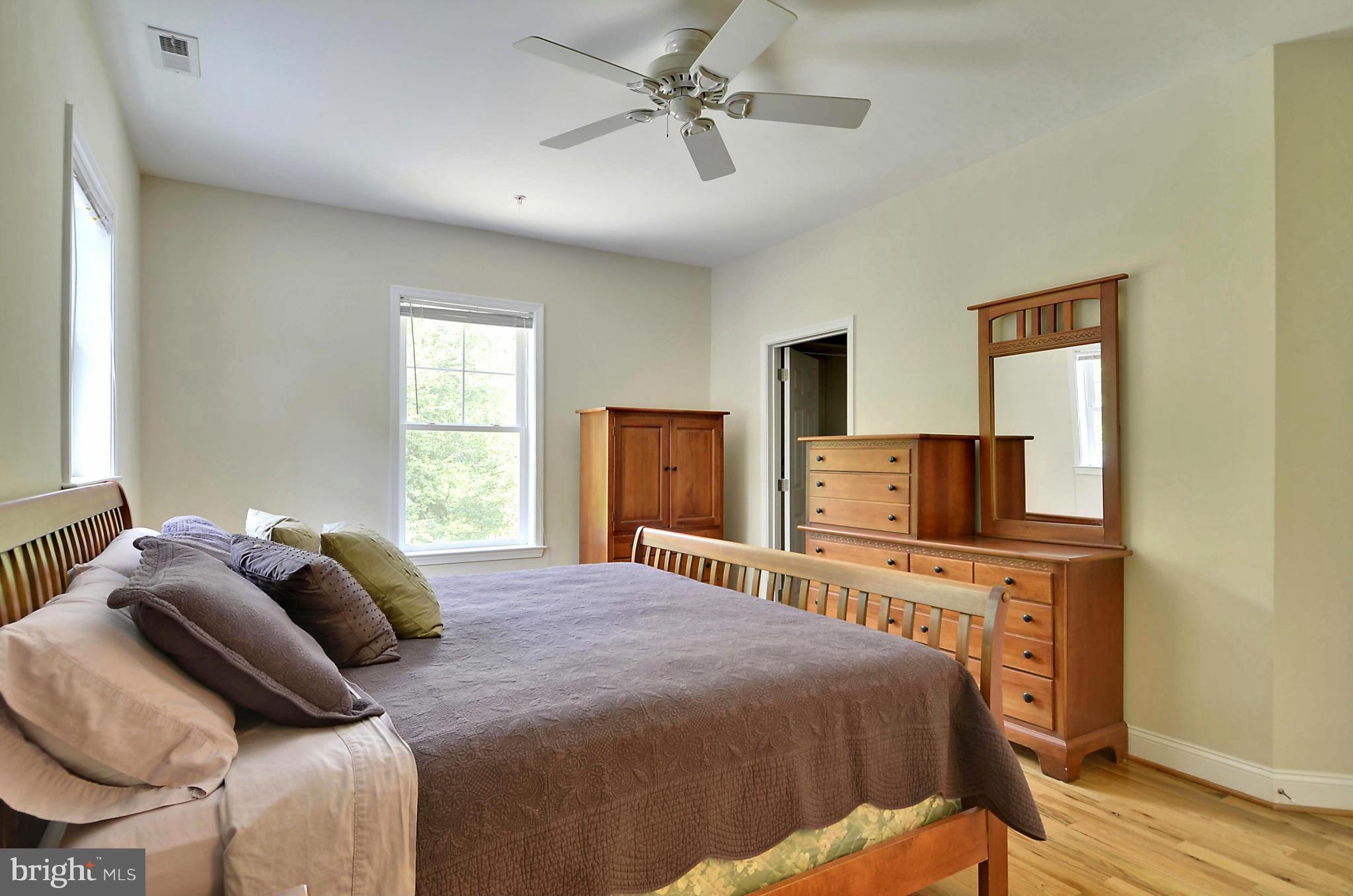 PT ROCKVILLE OUT RES. 3 - Residential