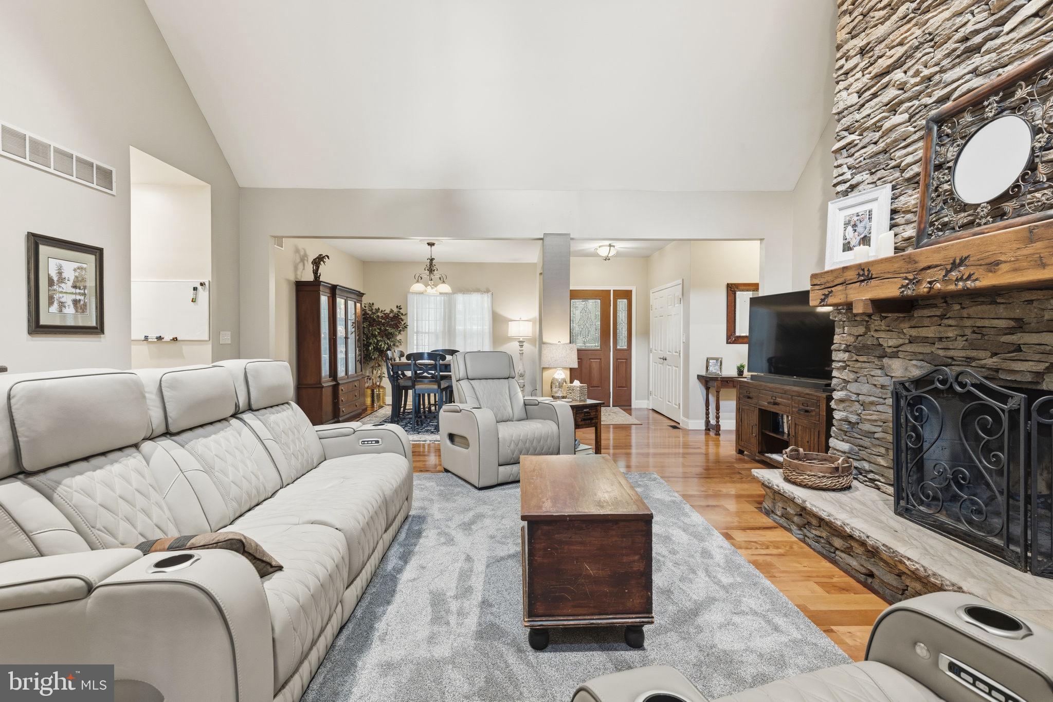 OAKWOOD - Residential