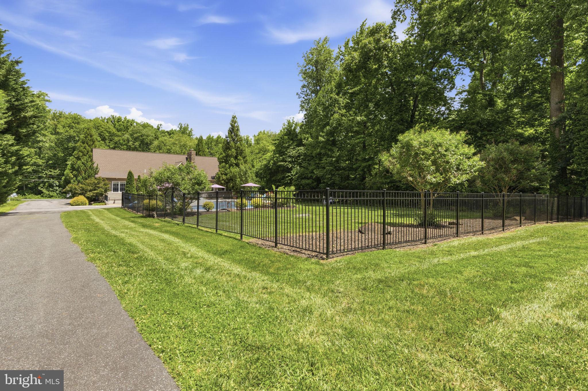 OAKWOOD - Residential