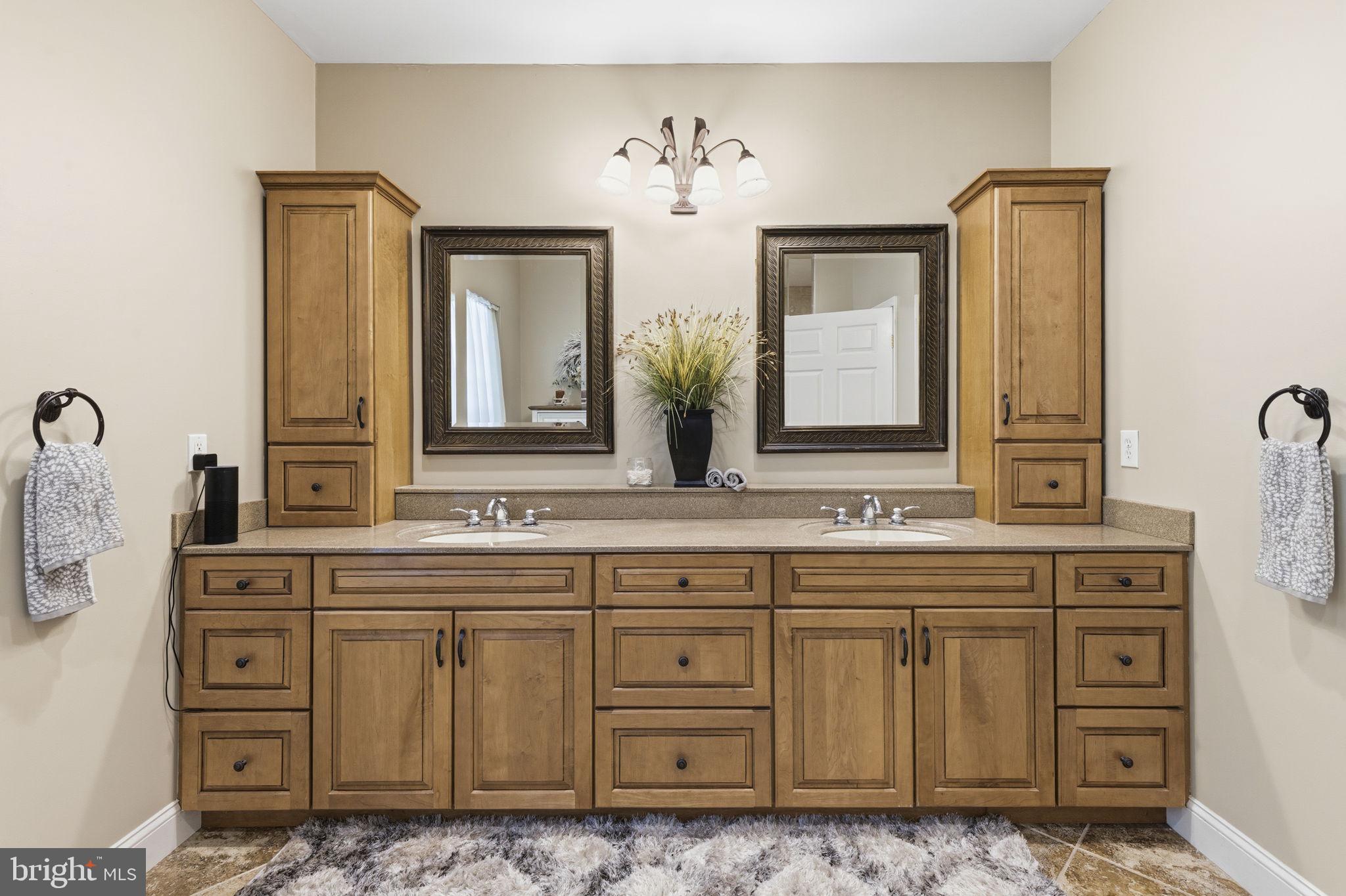 OAKWOOD - Residential