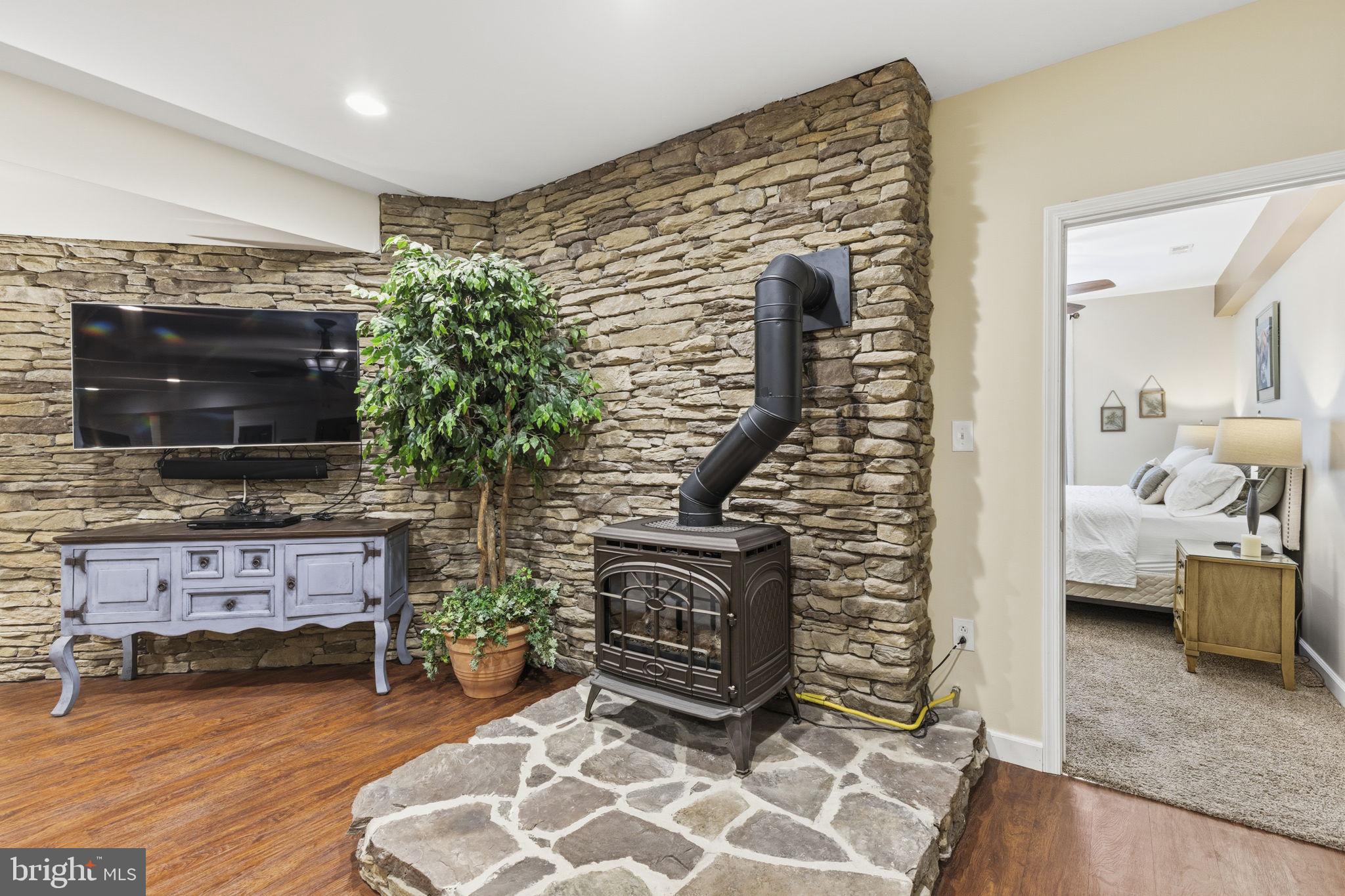 OAKWOOD - Residential