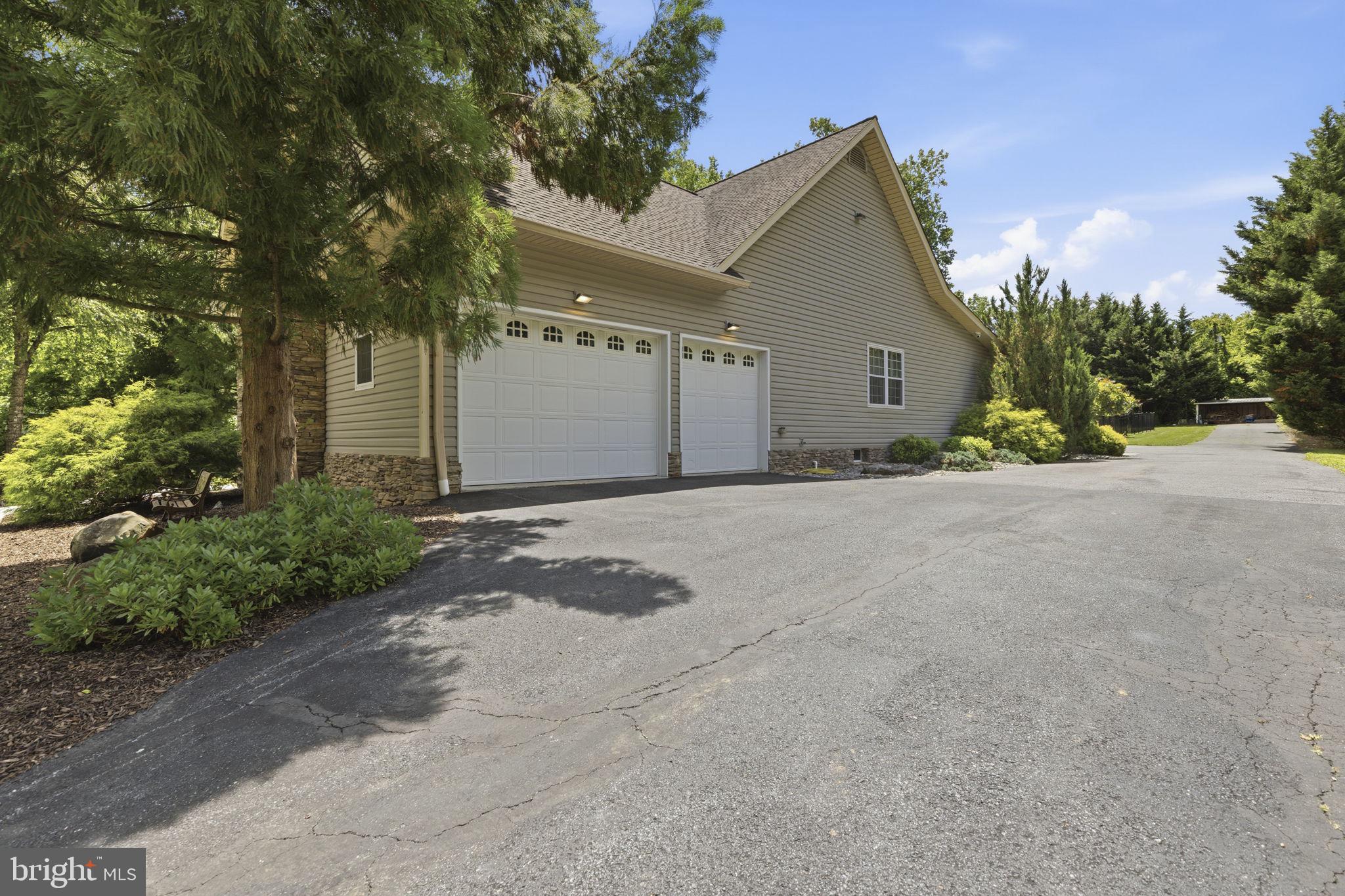 OAKWOOD - Residential