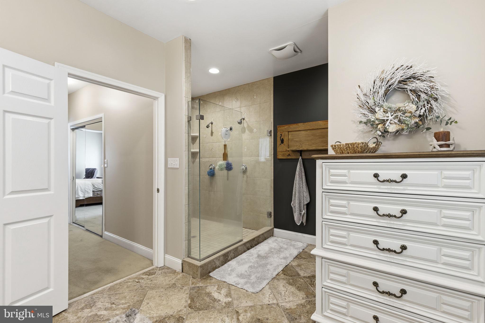 OAKWOOD - Residential