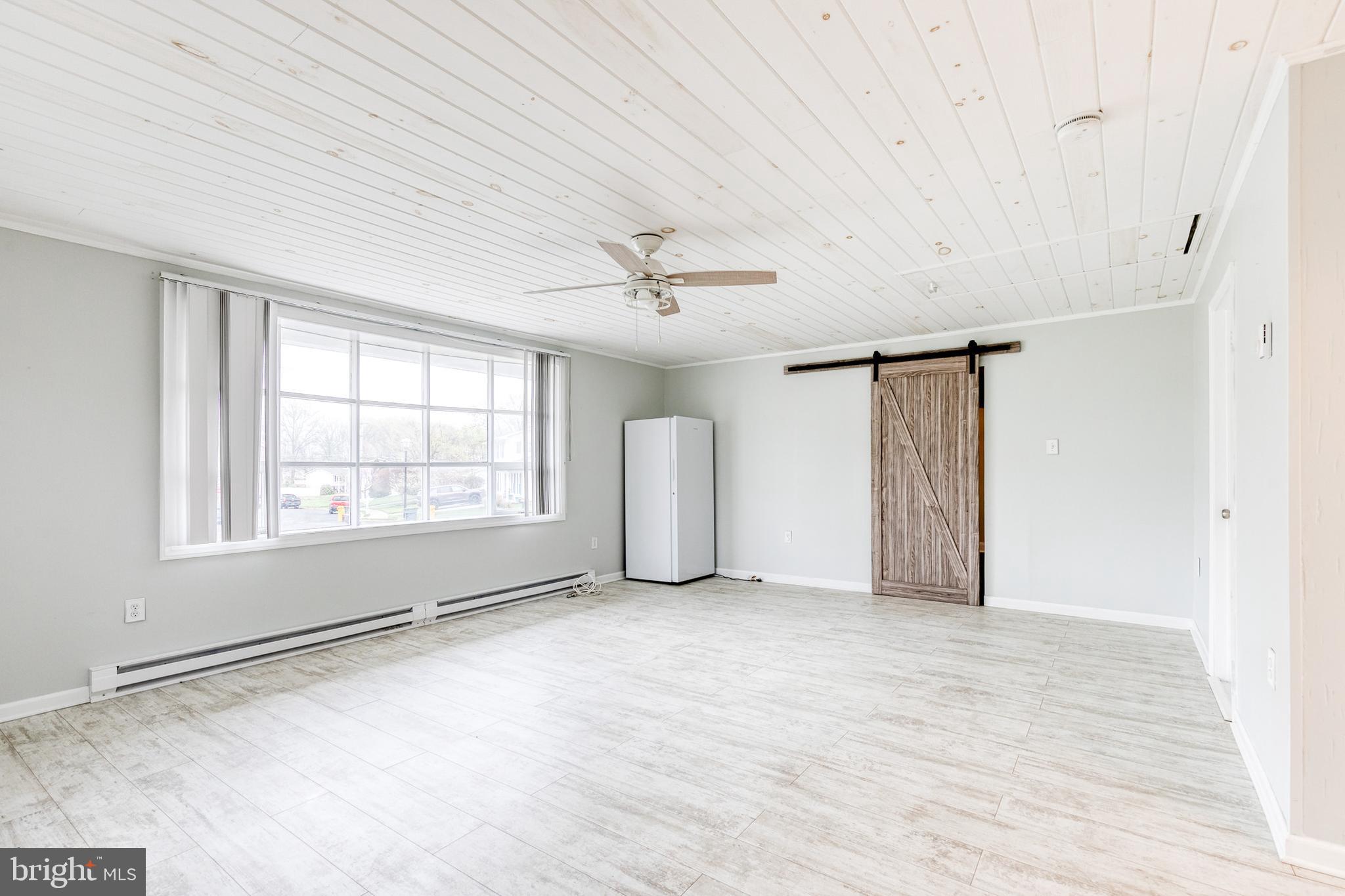 FOUR SEASONS ESTATES - Residential Lease