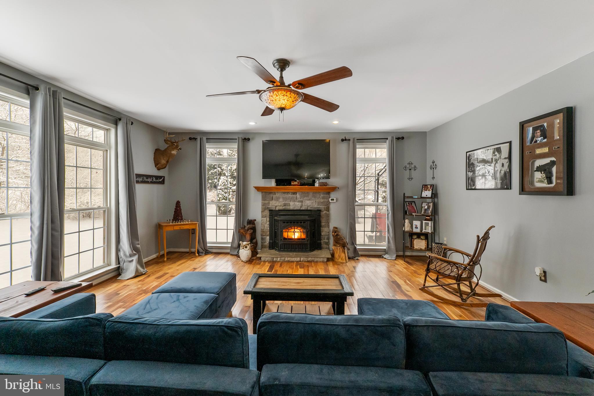SUMMIT VIEW ESTATES - Residential
