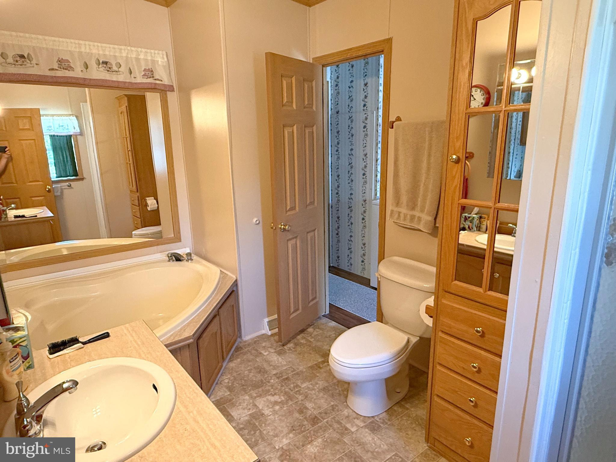 EAGLE VIEW MOBILE HOME PK - Residential