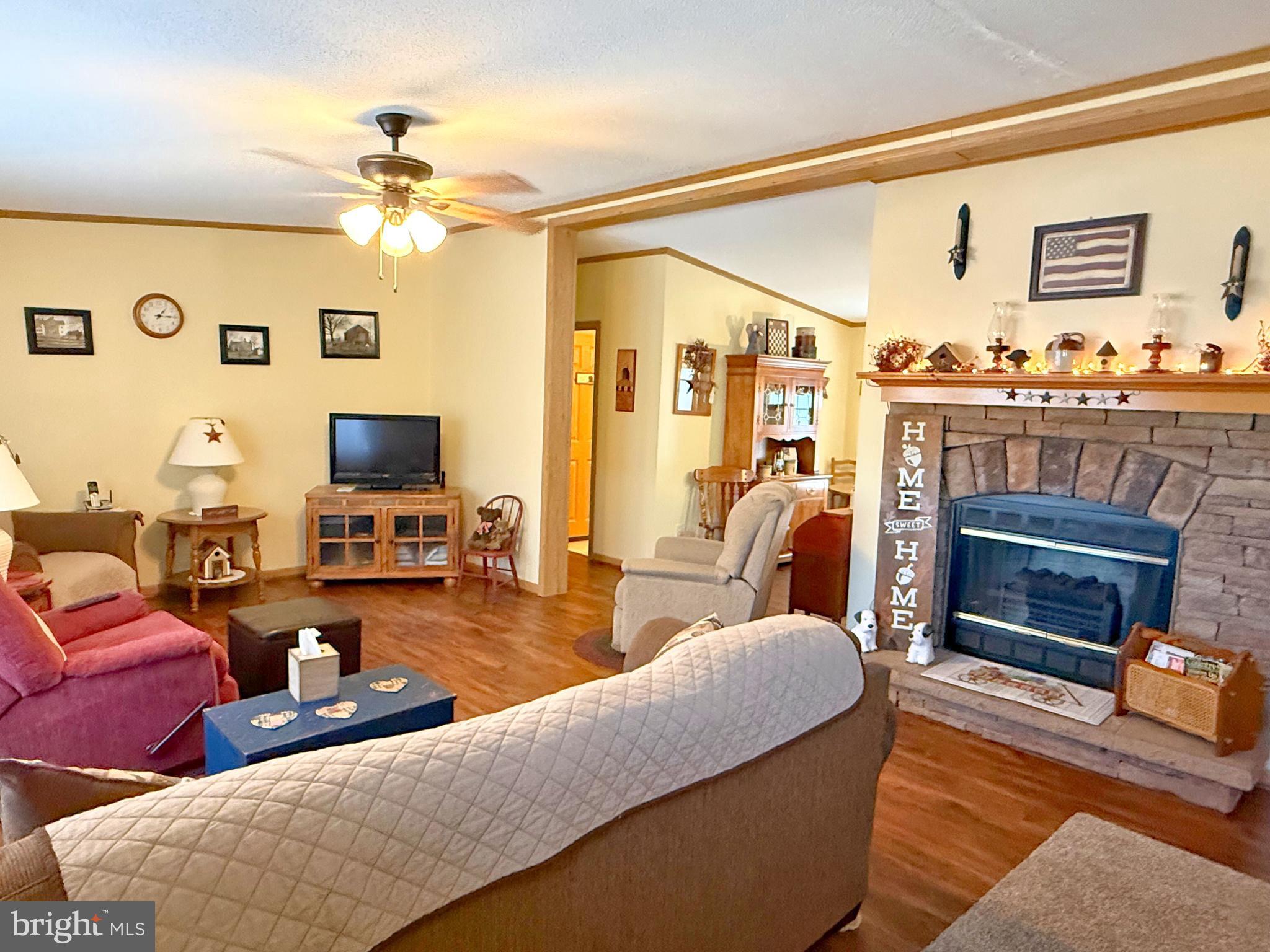 EAGLE VIEW MOBILE HOME PK - Residential