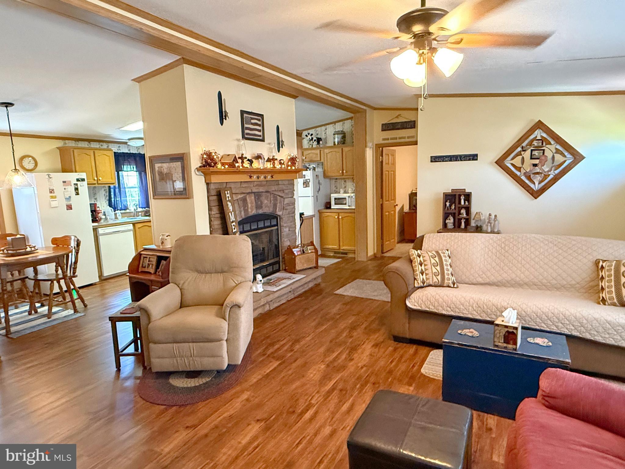 EAGLE VIEW MOBILE HOME PK - Residential