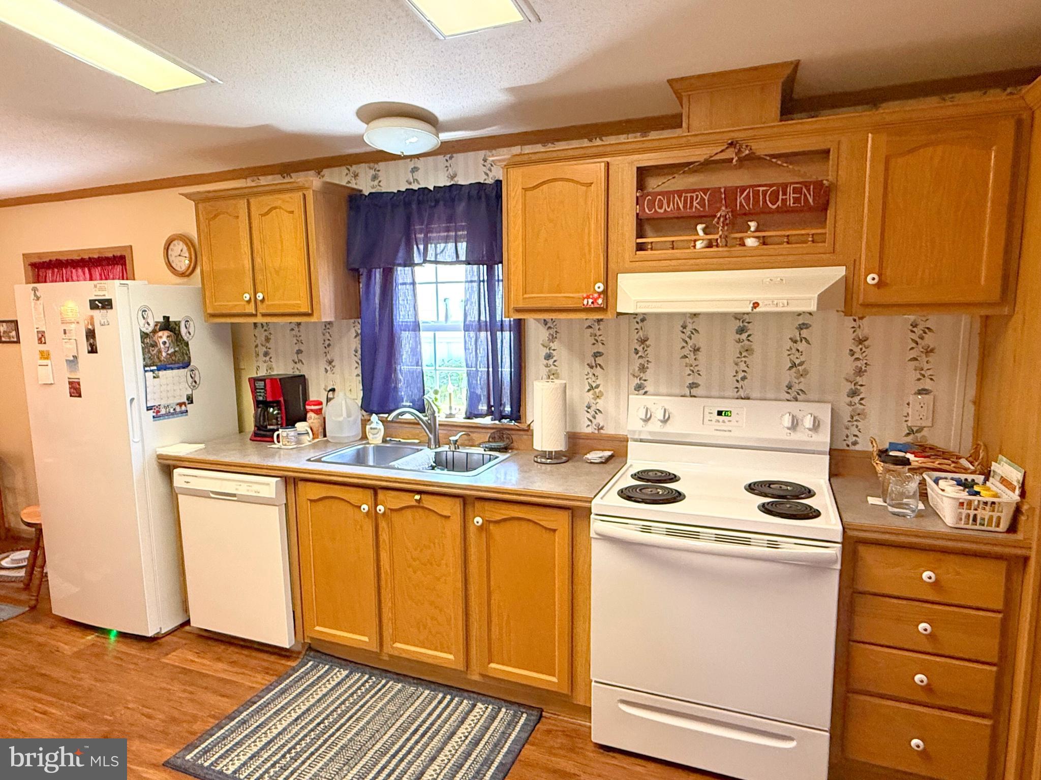 EAGLE VIEW MOBILE HOME PK - Residential