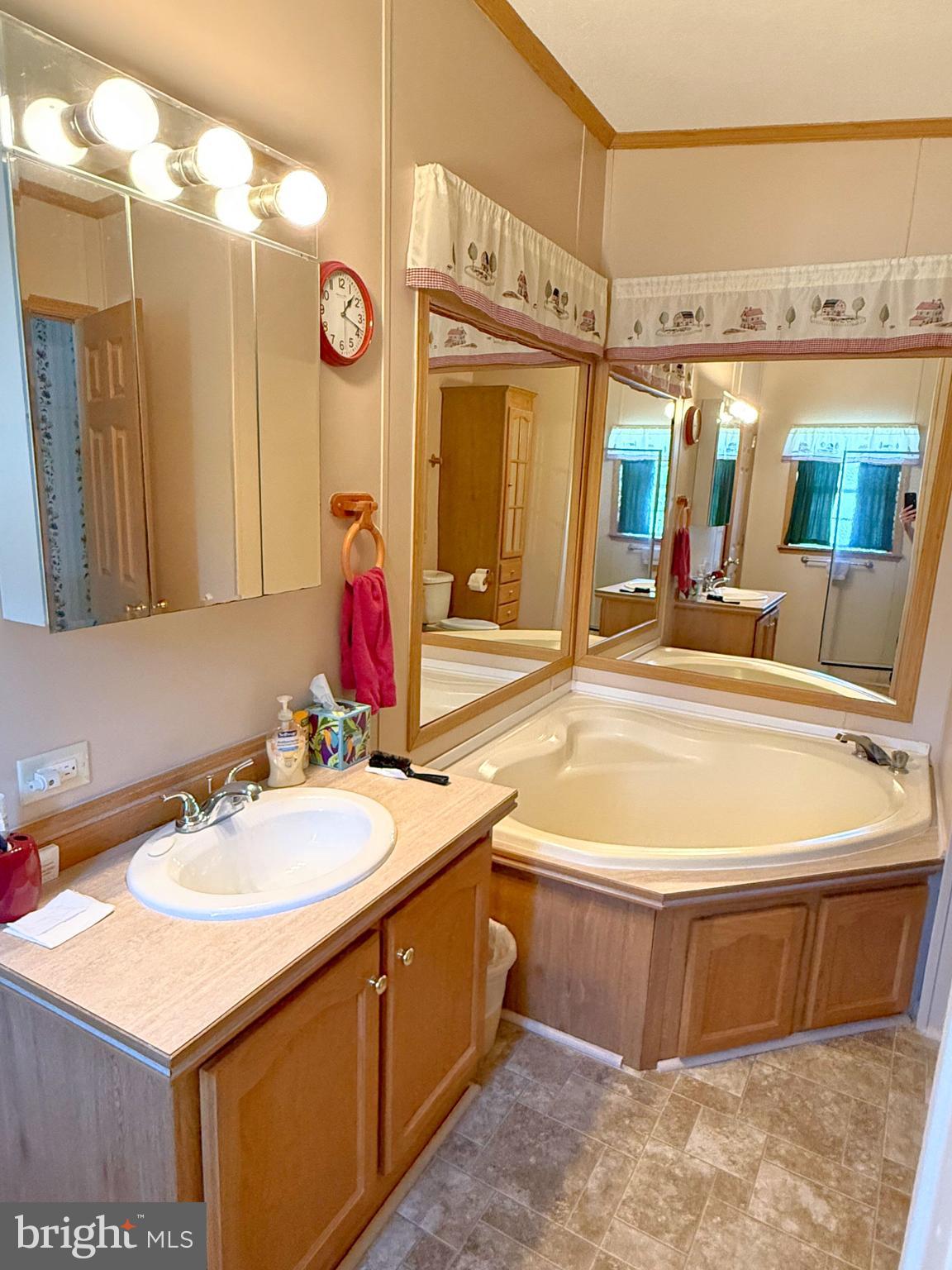 EAGLE VIEW MOBILE HOME PK - Residential