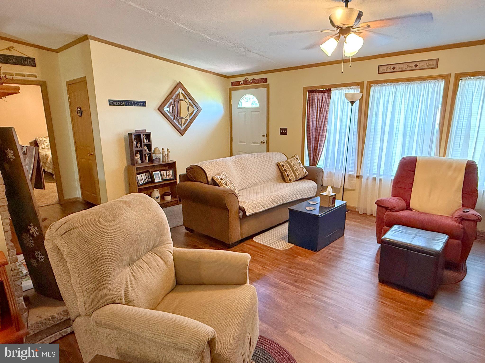 EAGLE VIEW MOBILE HOME PK - Residential