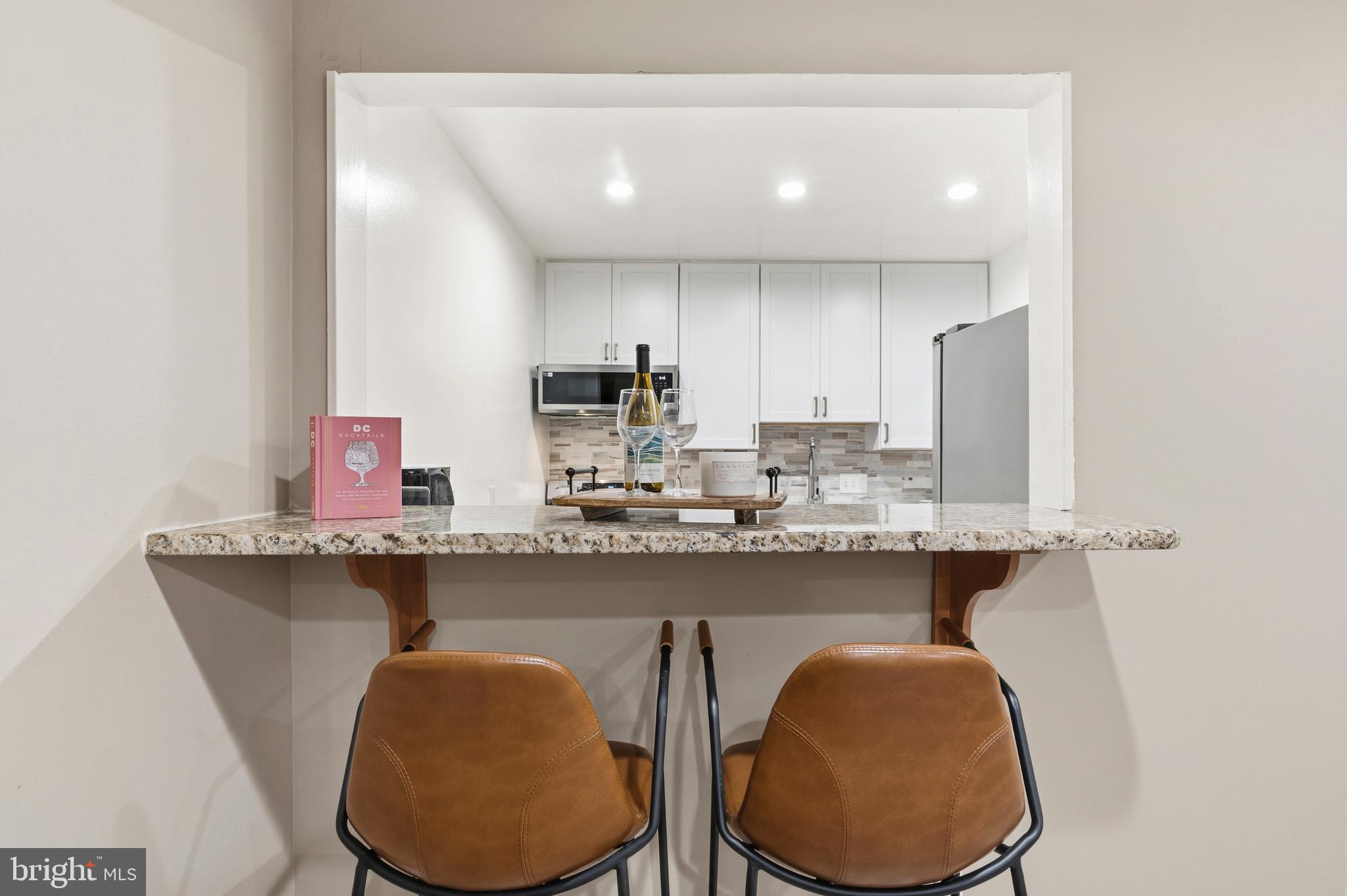 YORKTOWNE SQUARE - Residential