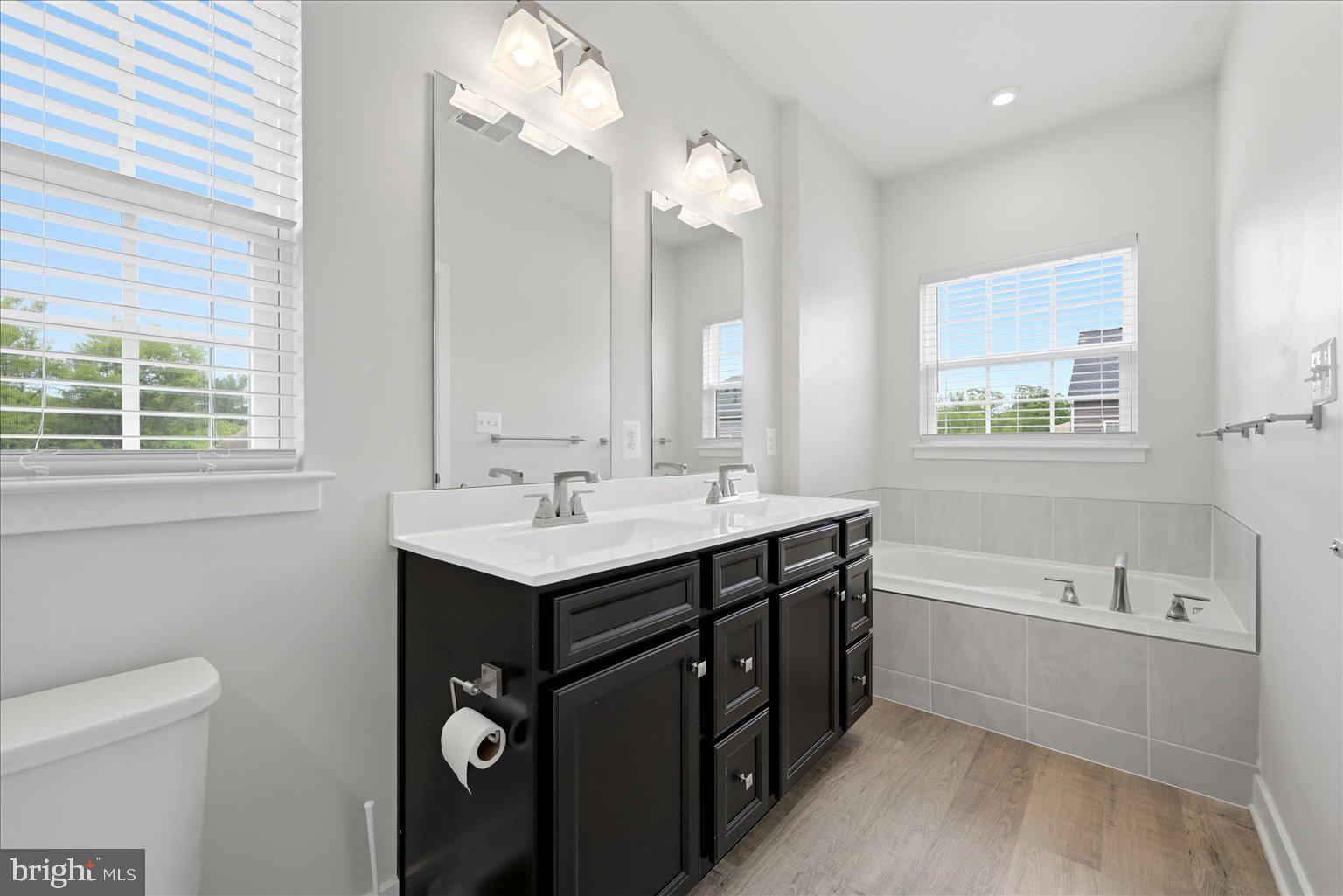 AMBER RIDGE - Residential