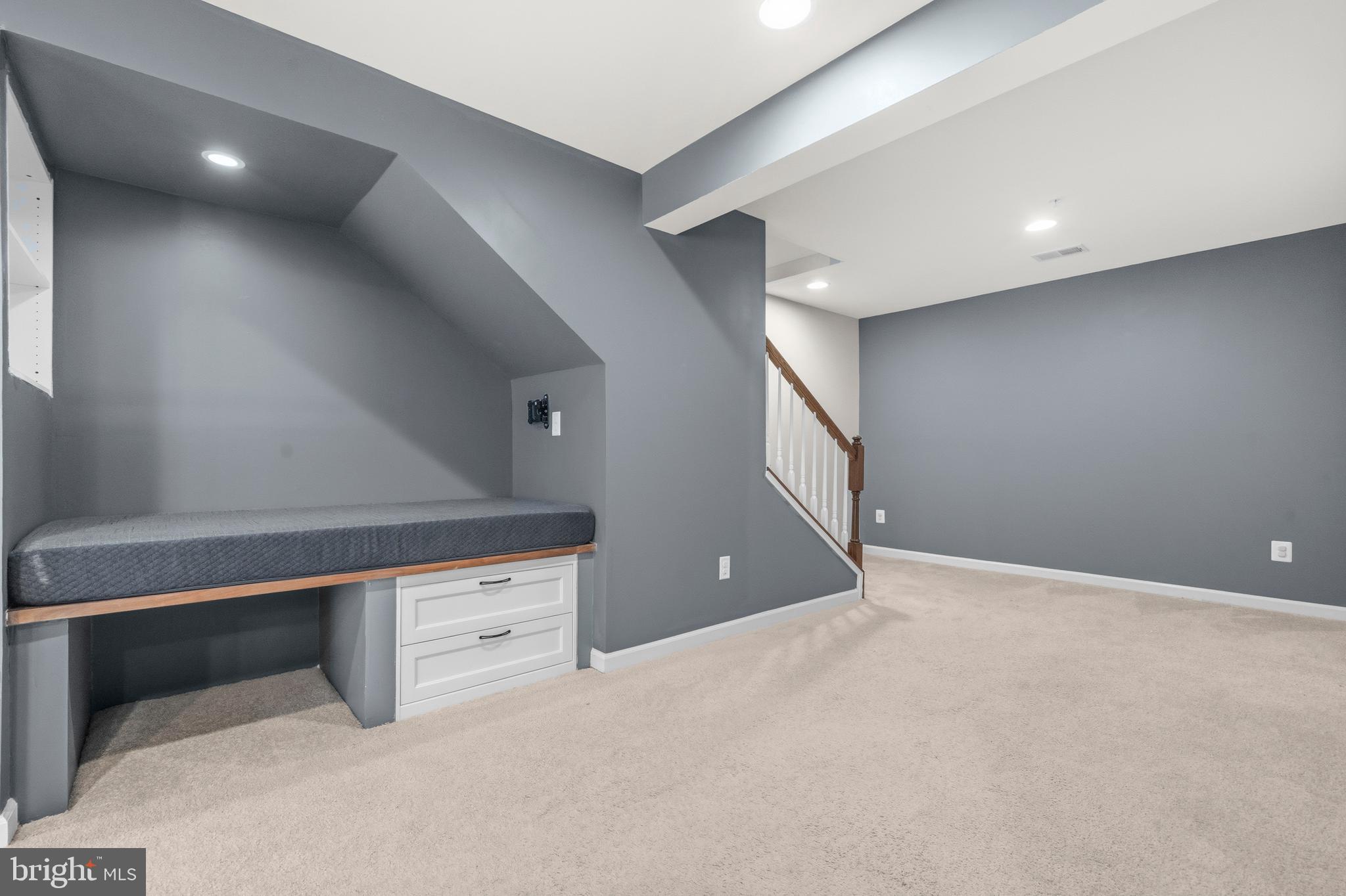 POTOMAC SHORES - Residential