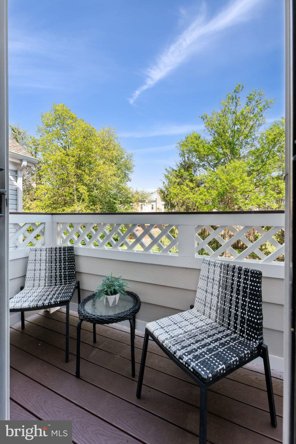 LIFESTYLE AT SULLY STATION - Residential