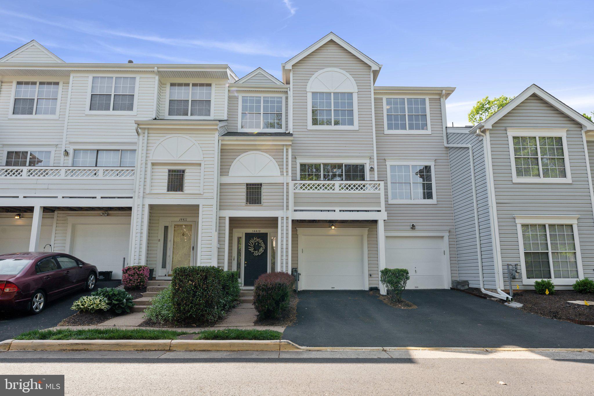 LIFESTYLE AT SULLY STATION - Residential