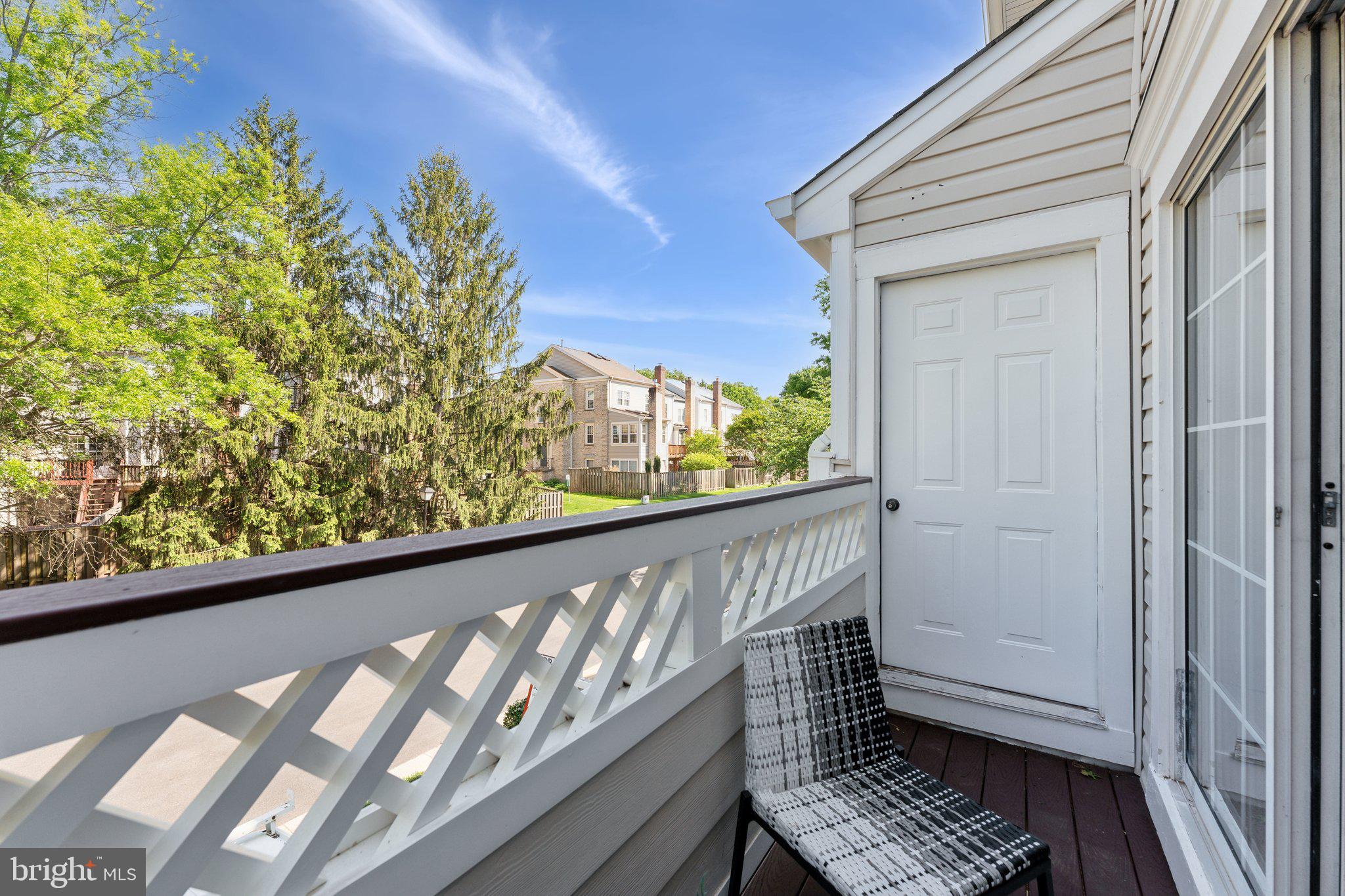 LIFESTYLE AT SULLY STATION - Residential