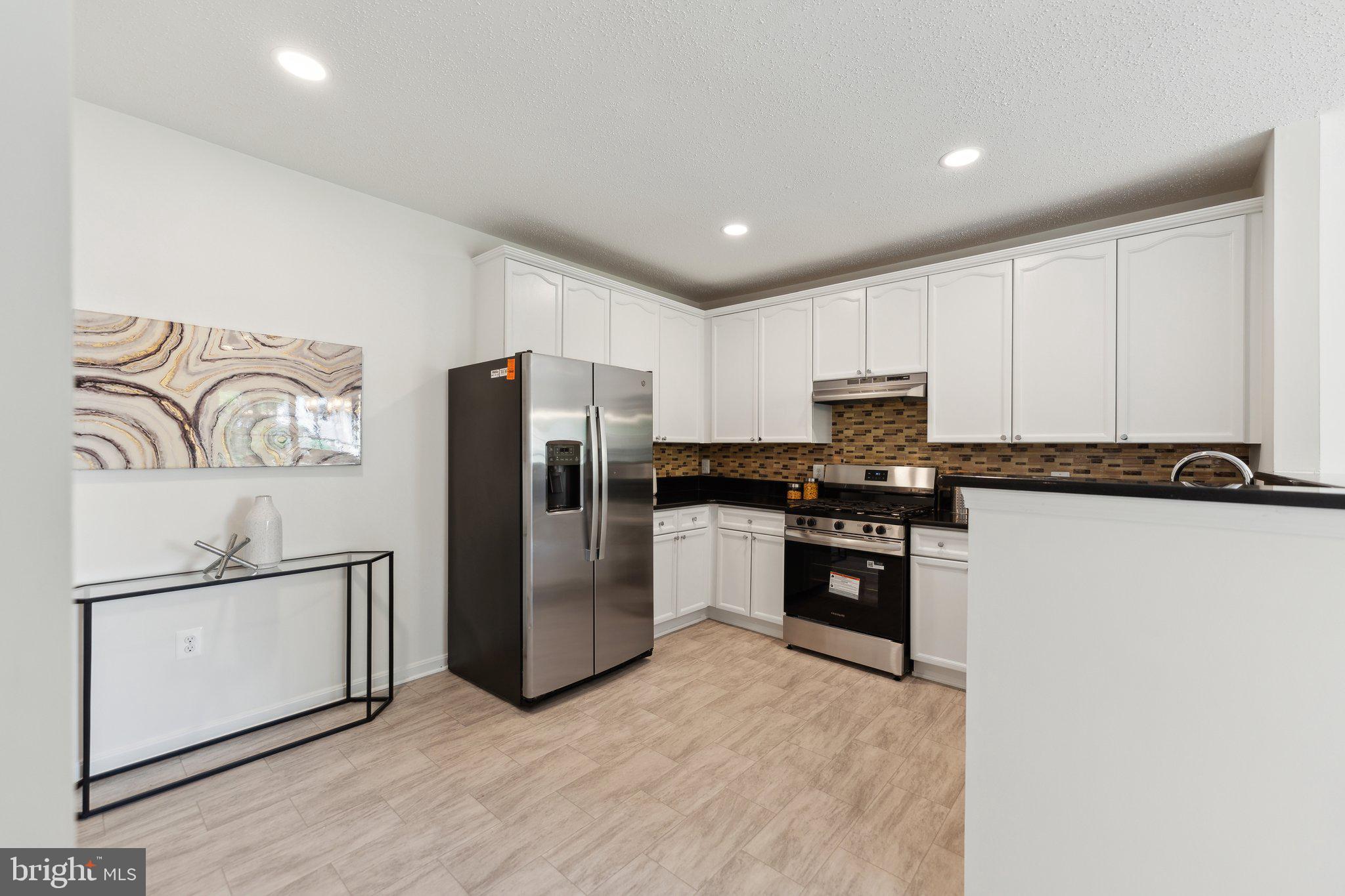 LIFESTYLE AT SULLY STATION - Residential