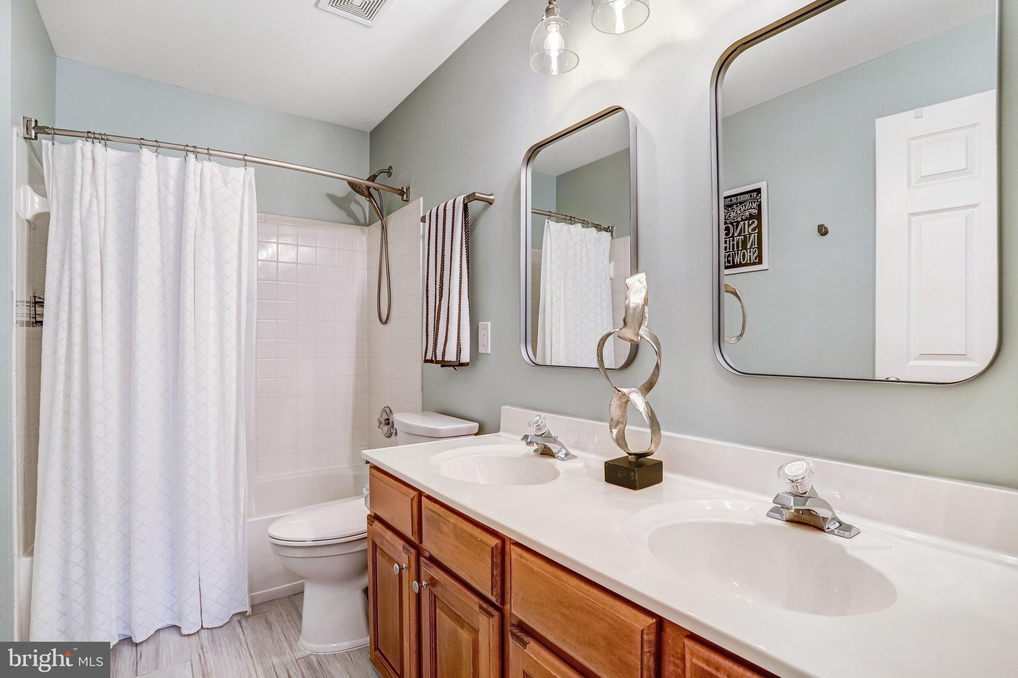 LOCUST GROVE - Residential