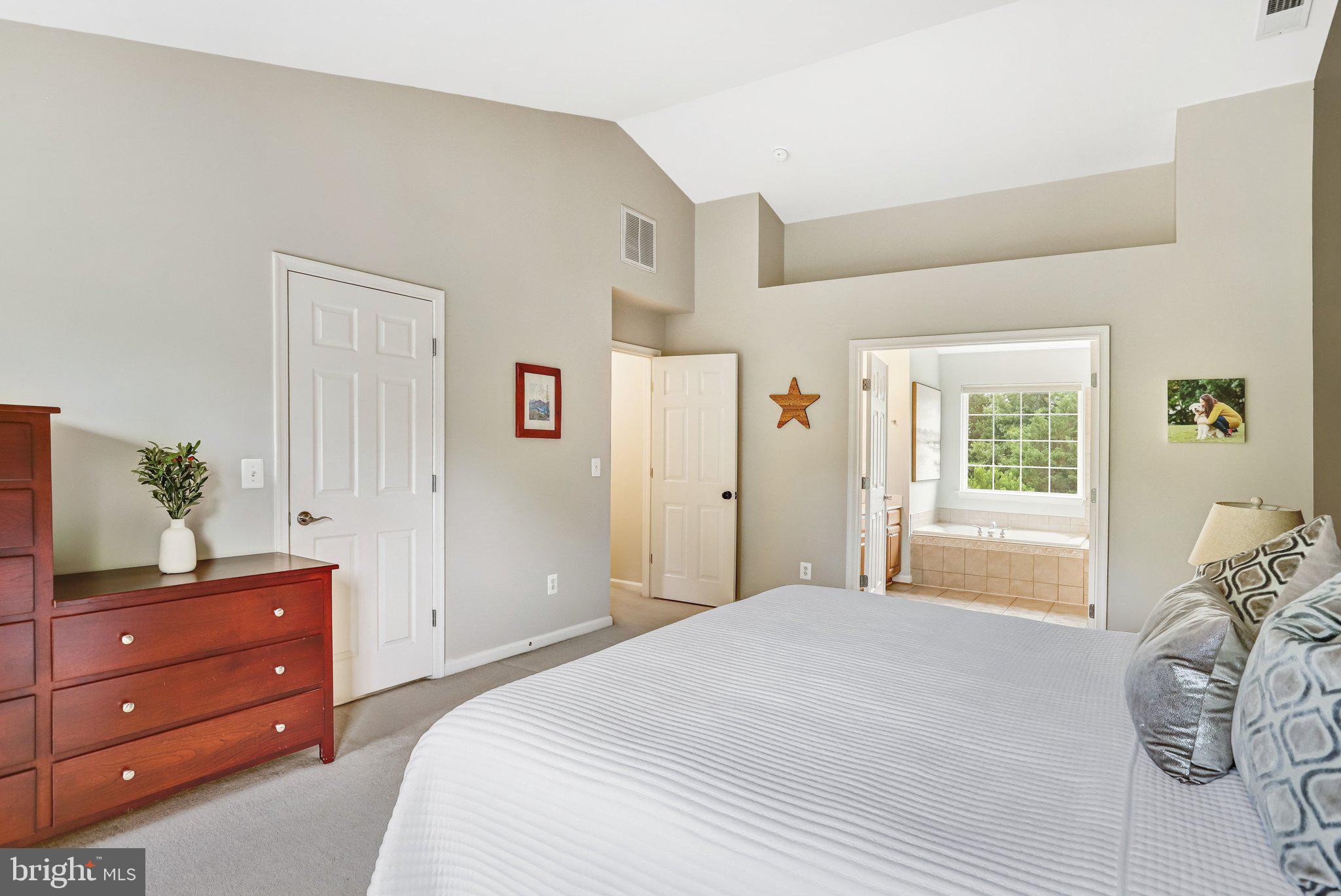 LOCUST GROVE - Residential