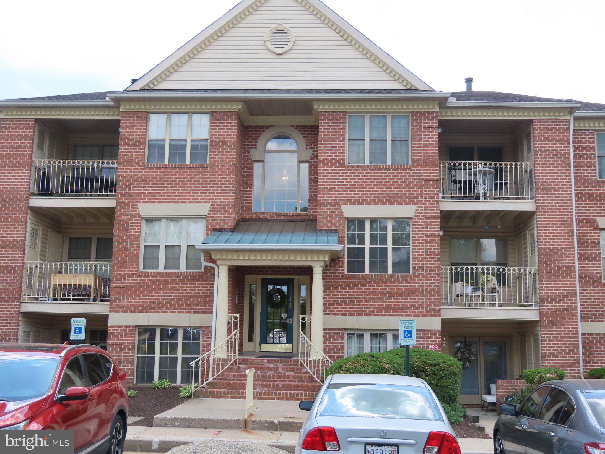 Move right in to this 2BR, 2BA condo on the first floor in The Pond condominiums.  Enjoy the natural light in the large living room and separate dining area.  Galley kitchen with smooth top range and lots of counter space plus a pantry.  There are two comfortable bedrooms and tons of closet space.  Separate laundry room.  The master bath has a nice tiled walk-in shower.  Off the dining area is a covered patio.  The unit has just been repainted.  New carpeting in the smaller bedroom.    Spacious grounds in the complex that is well-mainained.  Great location!