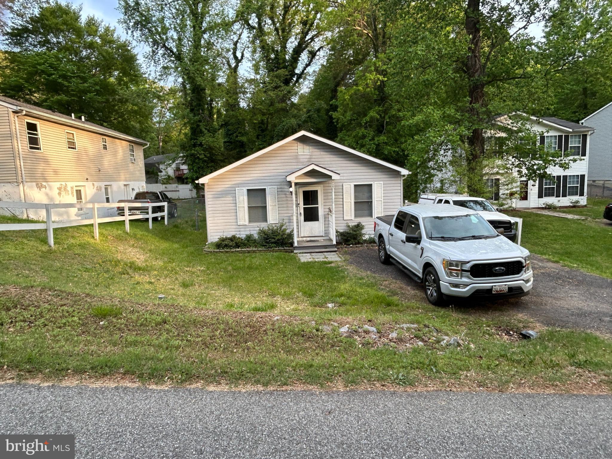 WHITE SANDS - Residential Lease