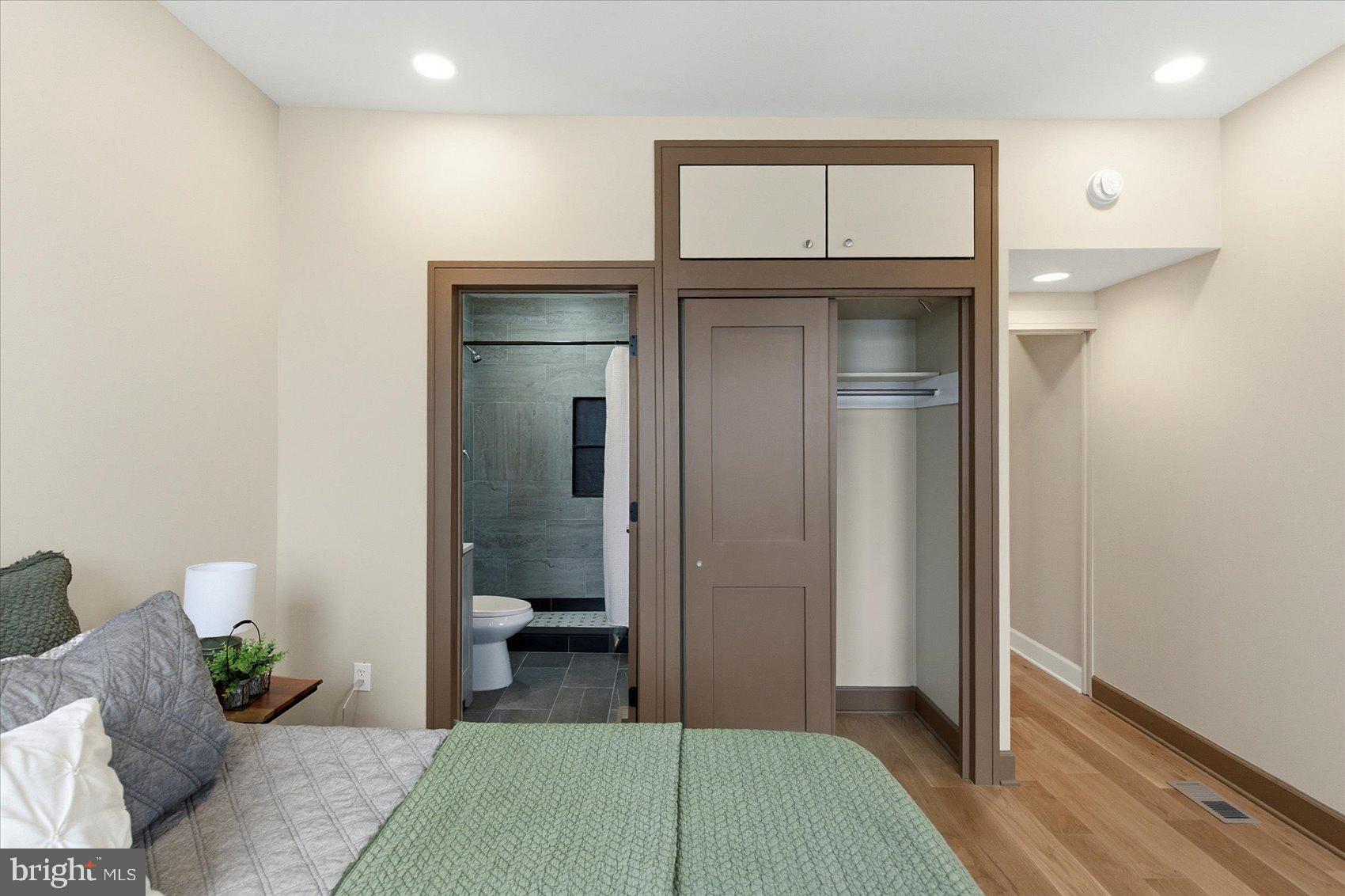 BROADWAY EAST - Residential