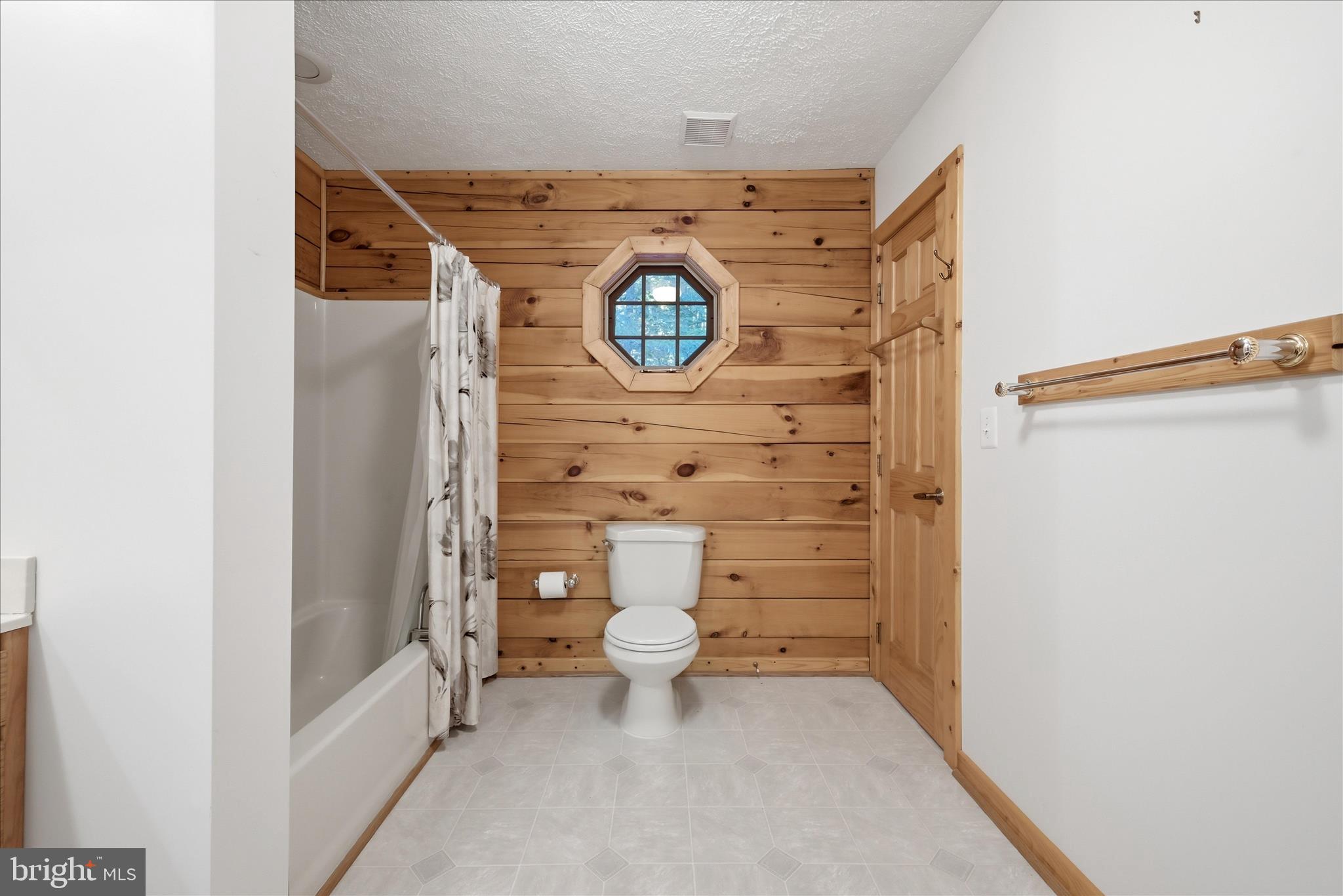 OREGON HOLLOW EST - Residential