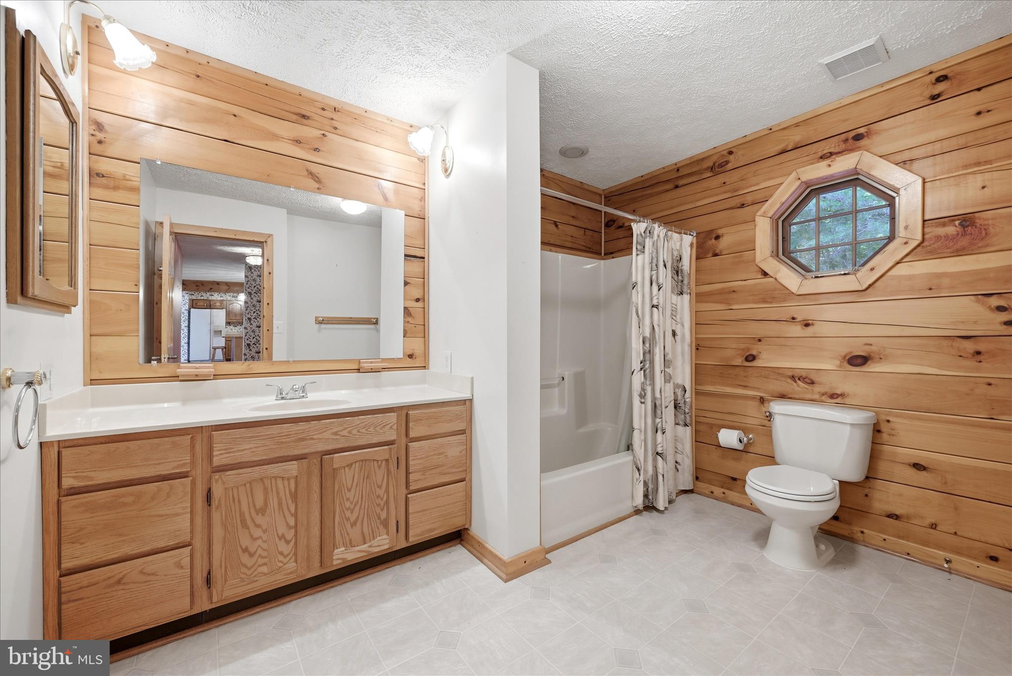 OREGON HOLLOW EST - Residential