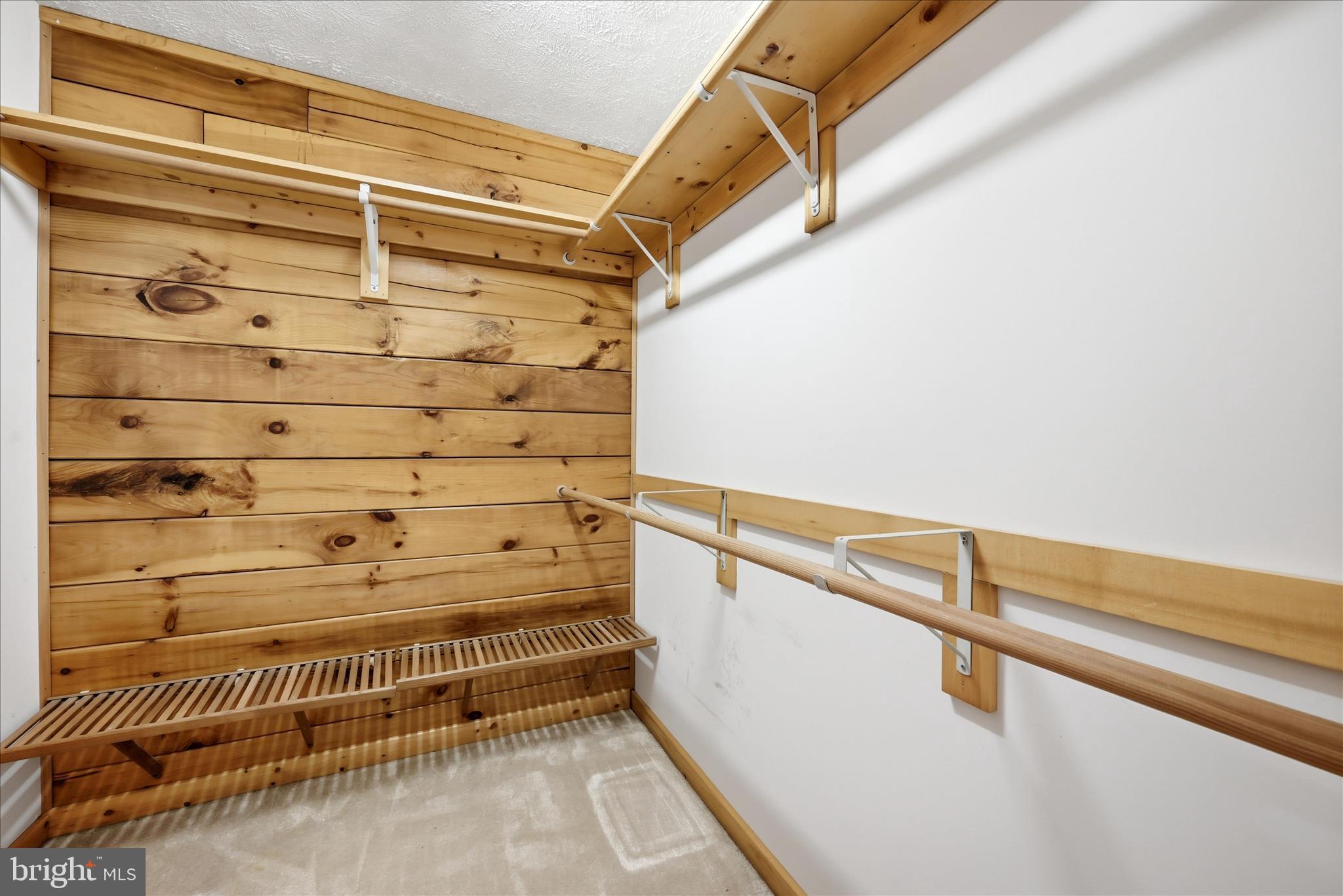 OREGON HOLLOW EST - Residential