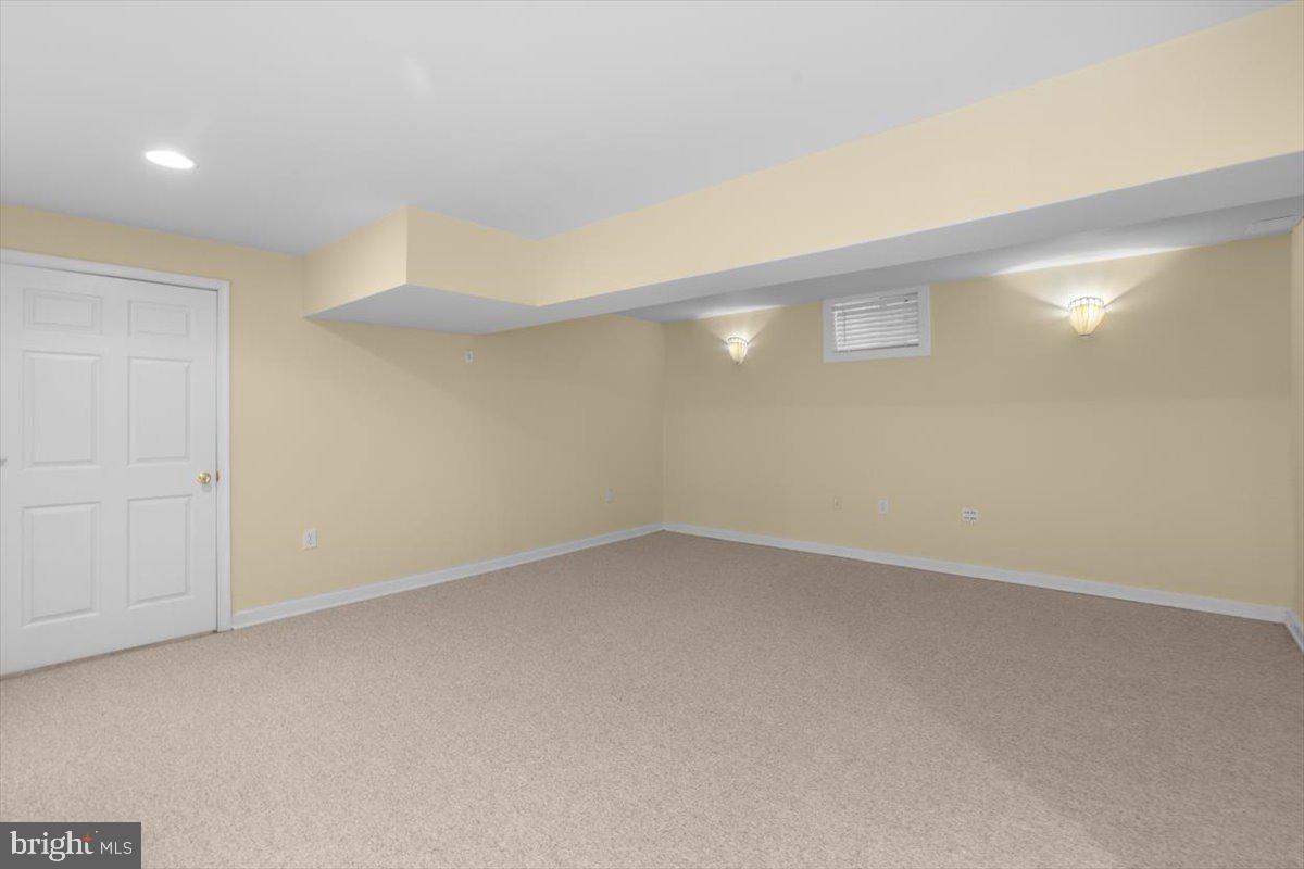 SPRUCE HILL ESTATES - Residential