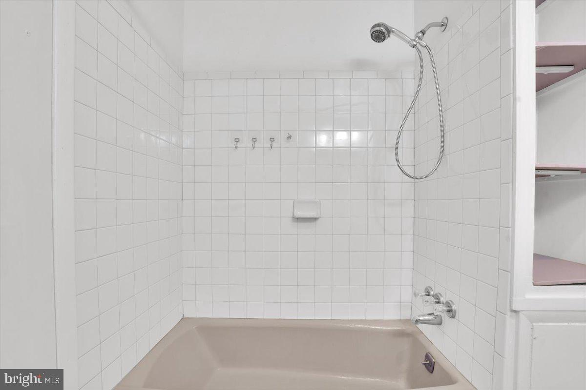 BROADWATER ESTATES - Residential