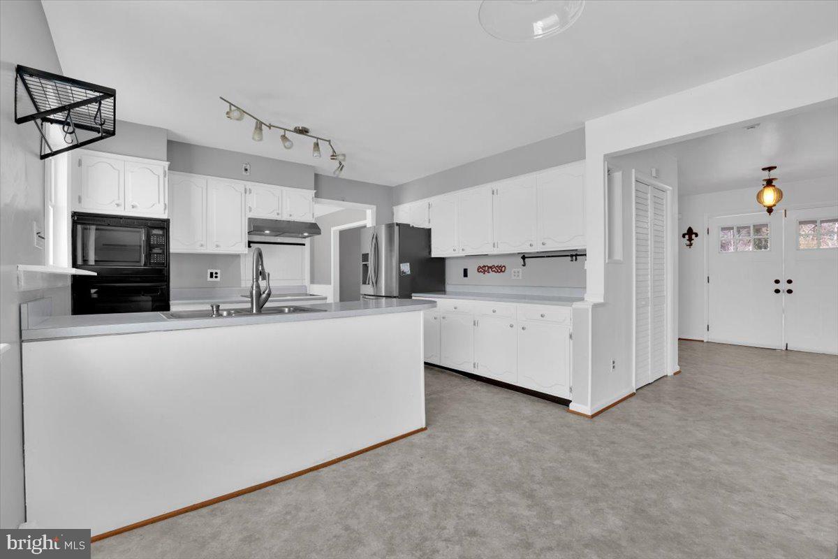 BROADWATER ESTATES - Residential