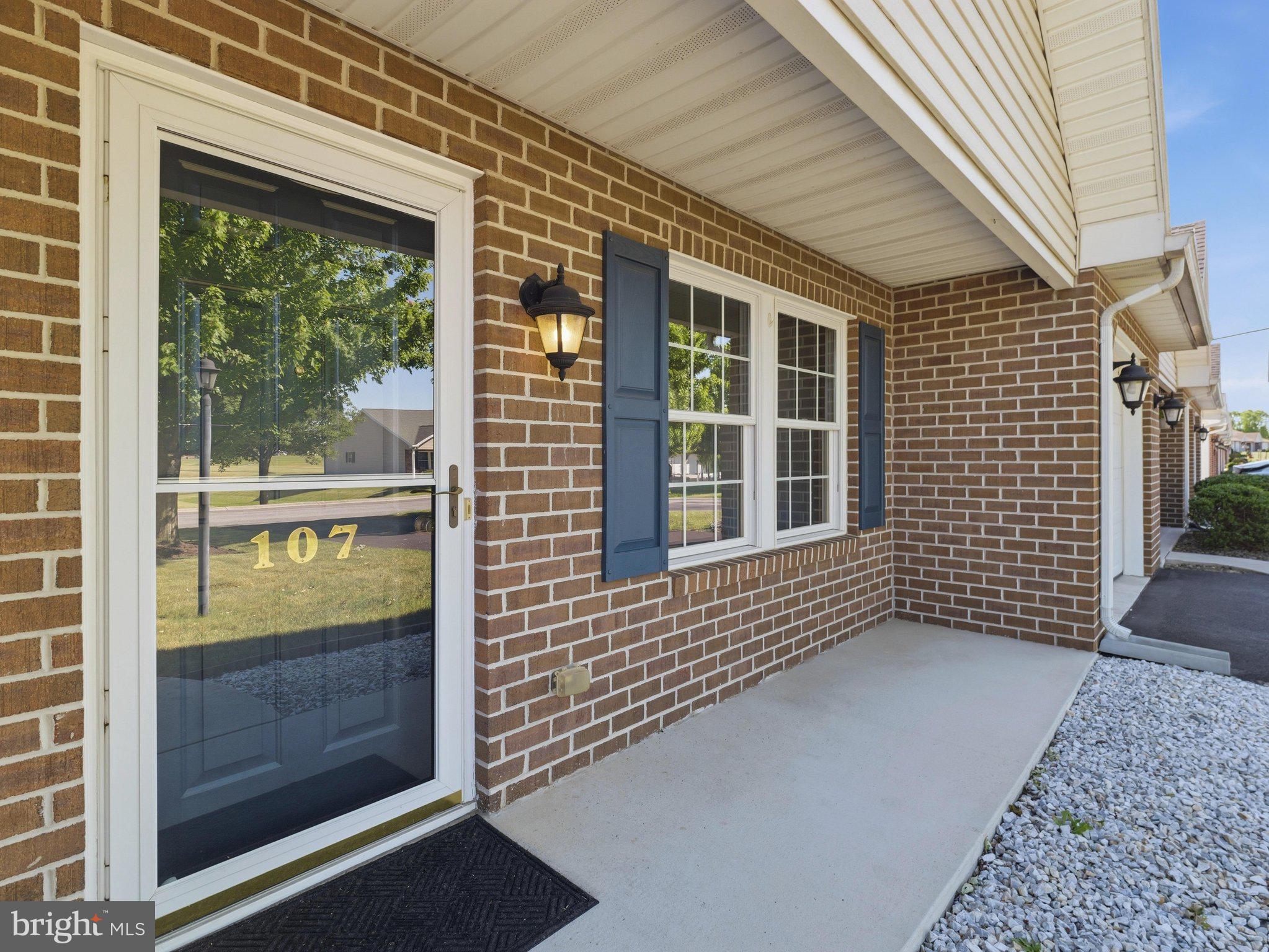 THORNWOOD VILLAGE - Residential