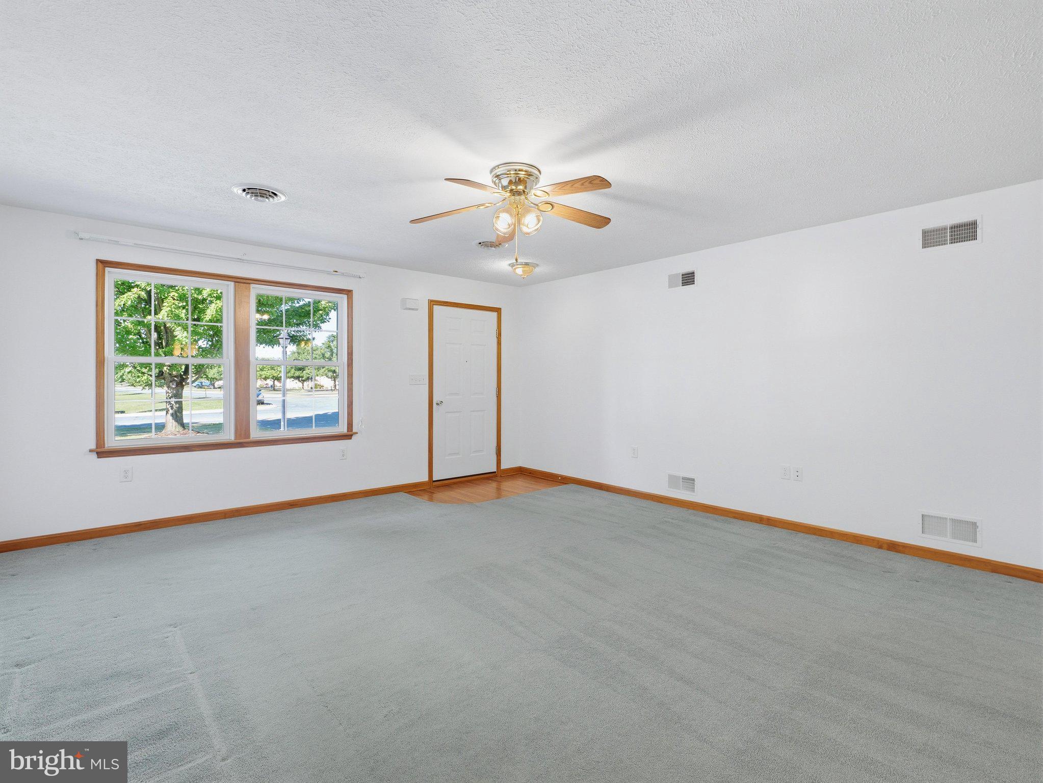 THORNWOOD VILLAGE - Residential