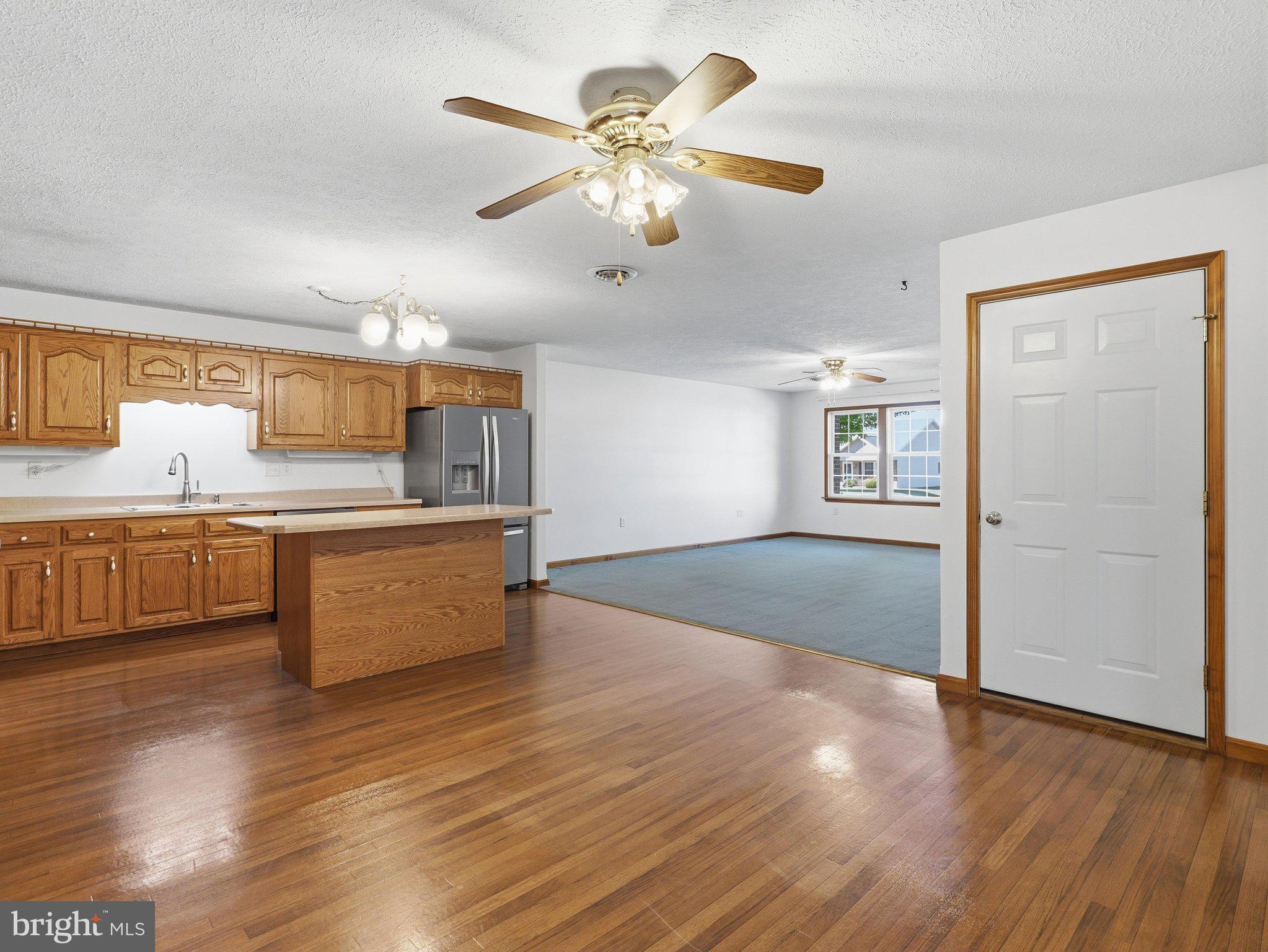 THORNWOOD VILLAGE - Residential