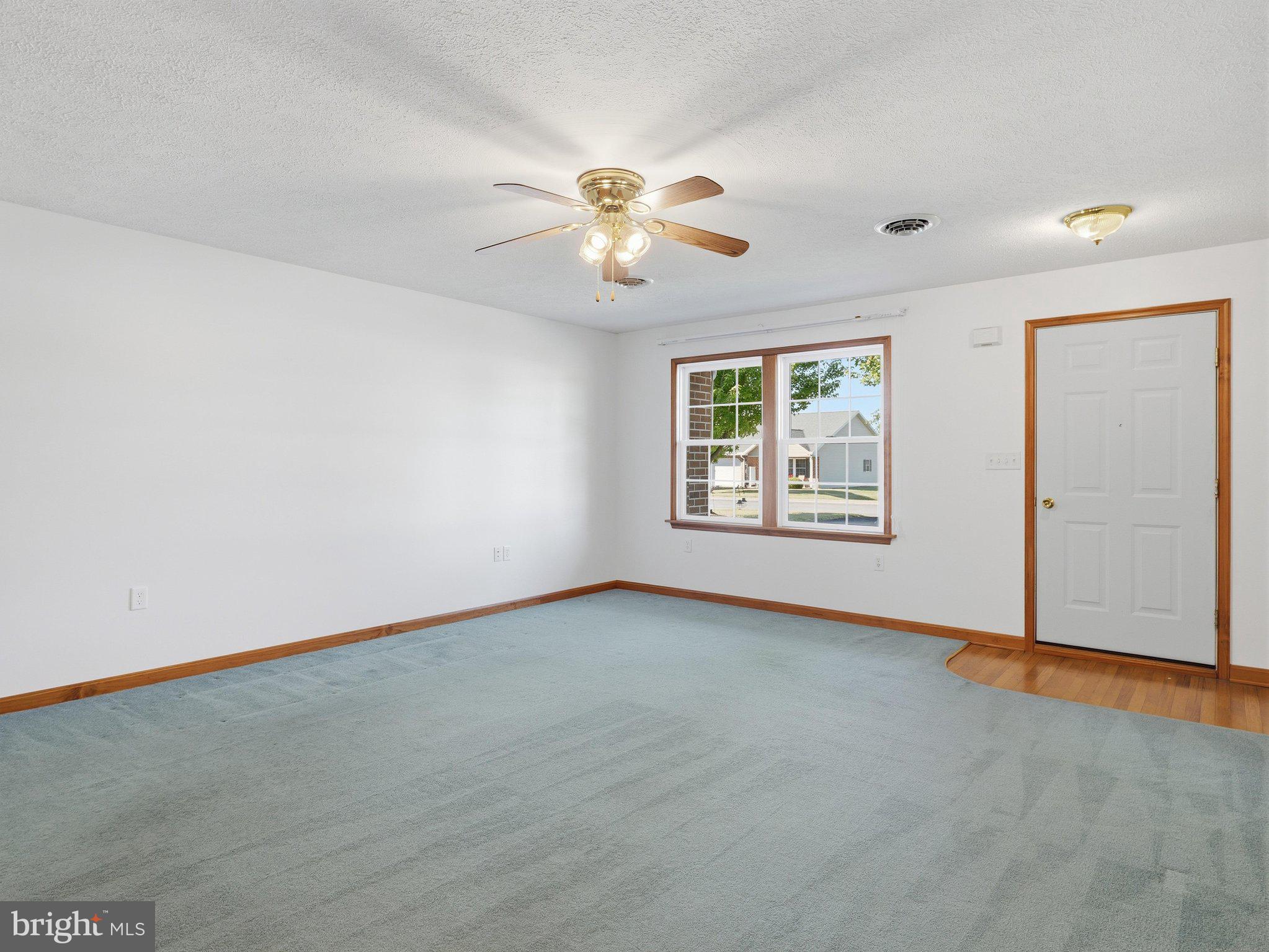 THORNWOOD VILLAGE - Residential