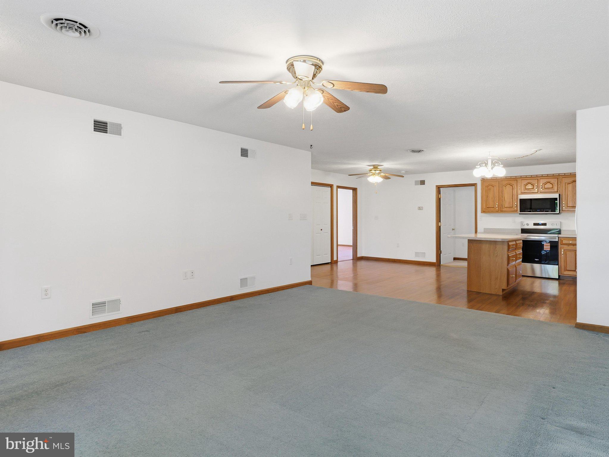 THORNWOOD VILLAGE - Residential