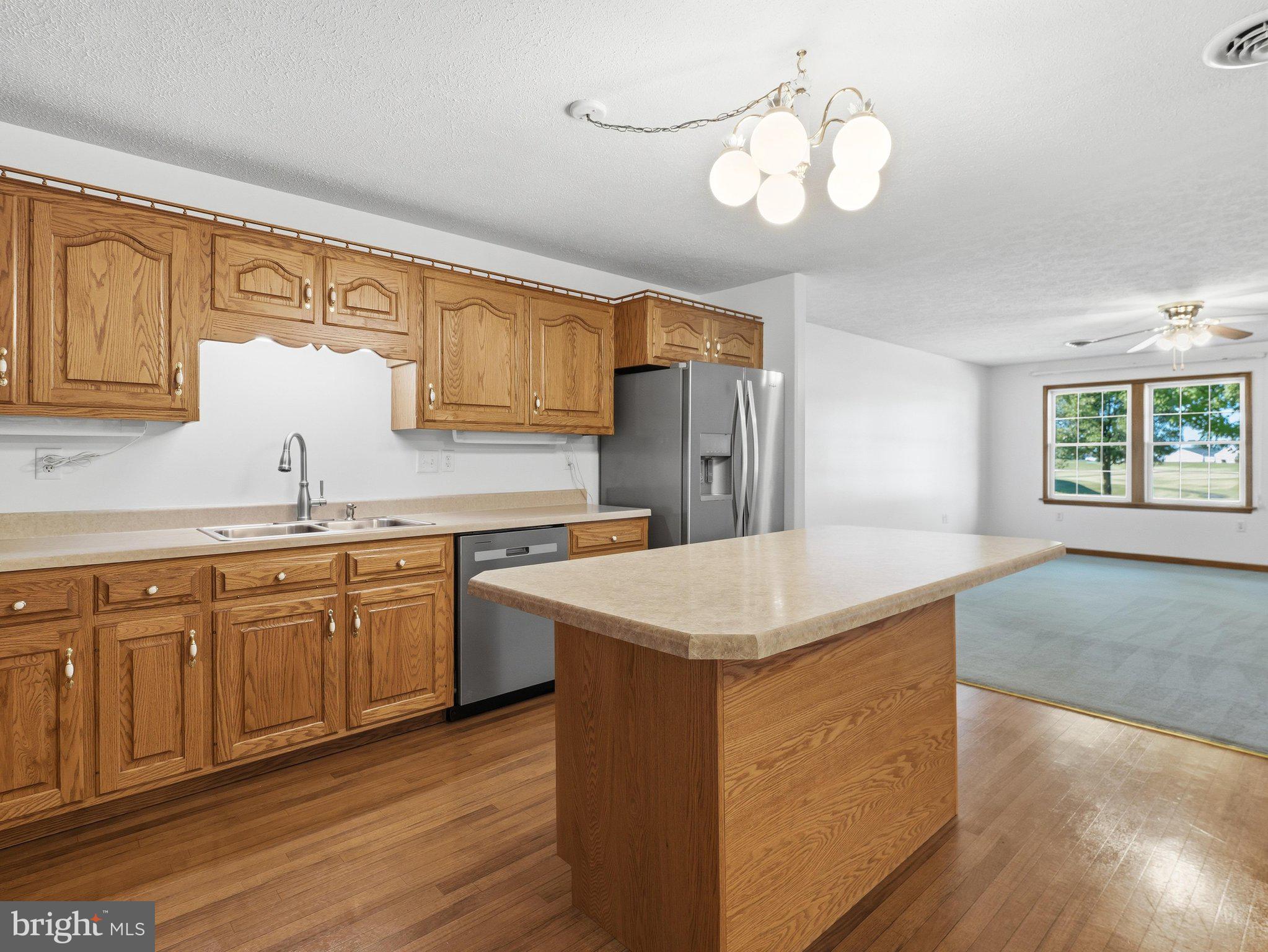 THORNWOOD VILLAGE - Residential