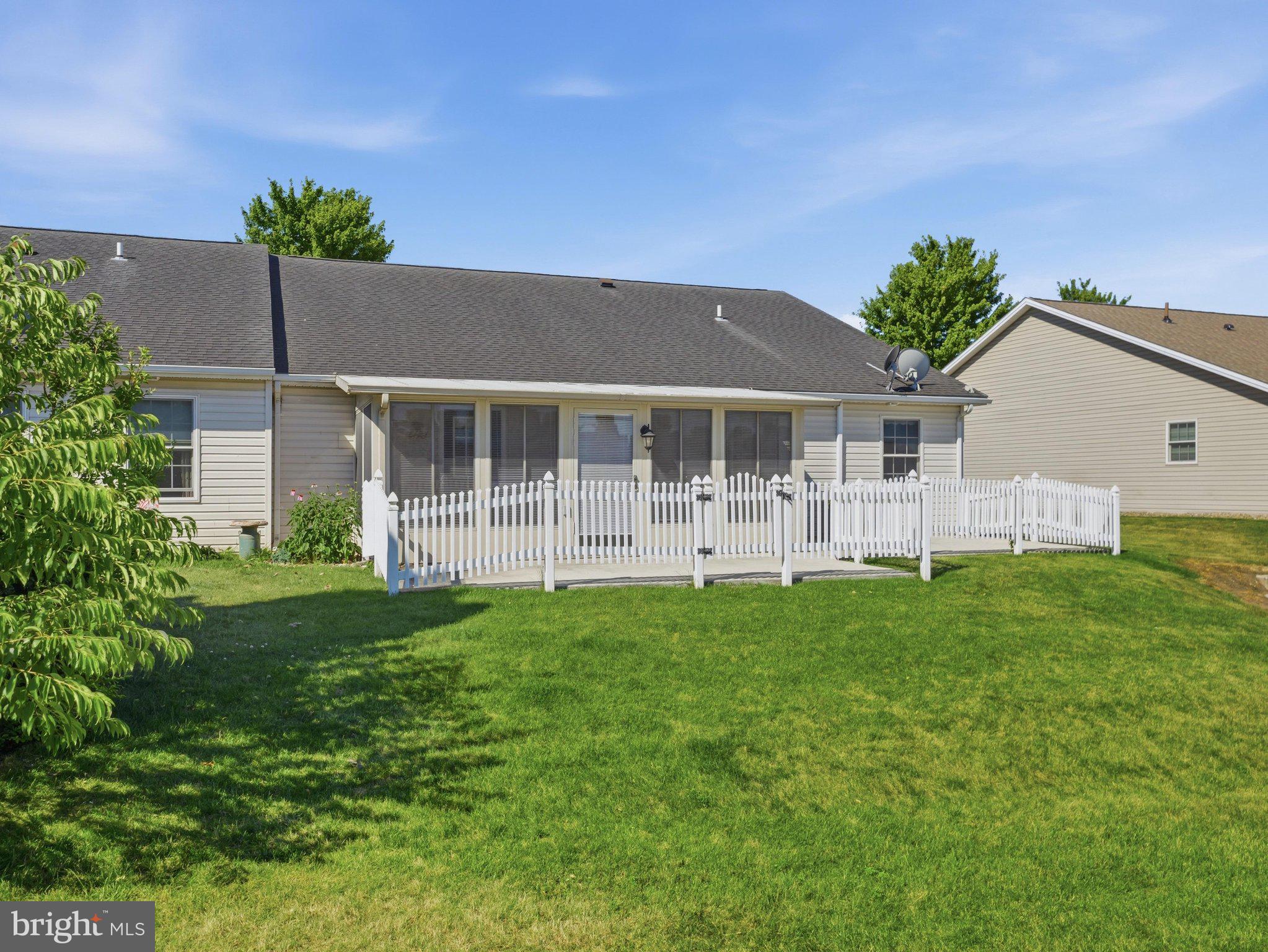 THORNWOOD VILLAGE - Residential